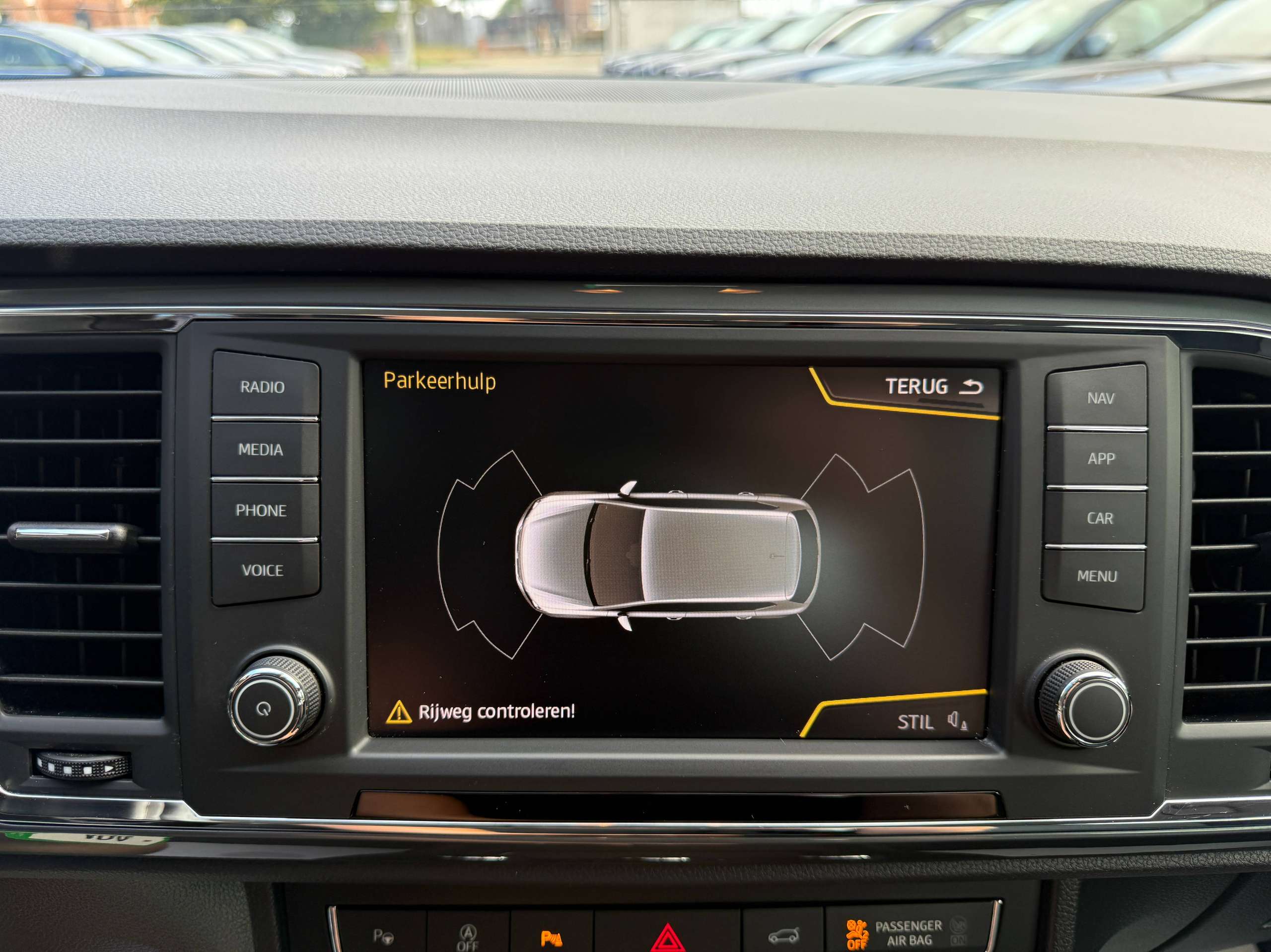 a9db8150-0fa6-4ab8-bad0-5d6637eedab122-seat-ateca-1-0-tsi-115pk-navigatie-bluetooth-parkeersensoren-led-alu-airco.jpg