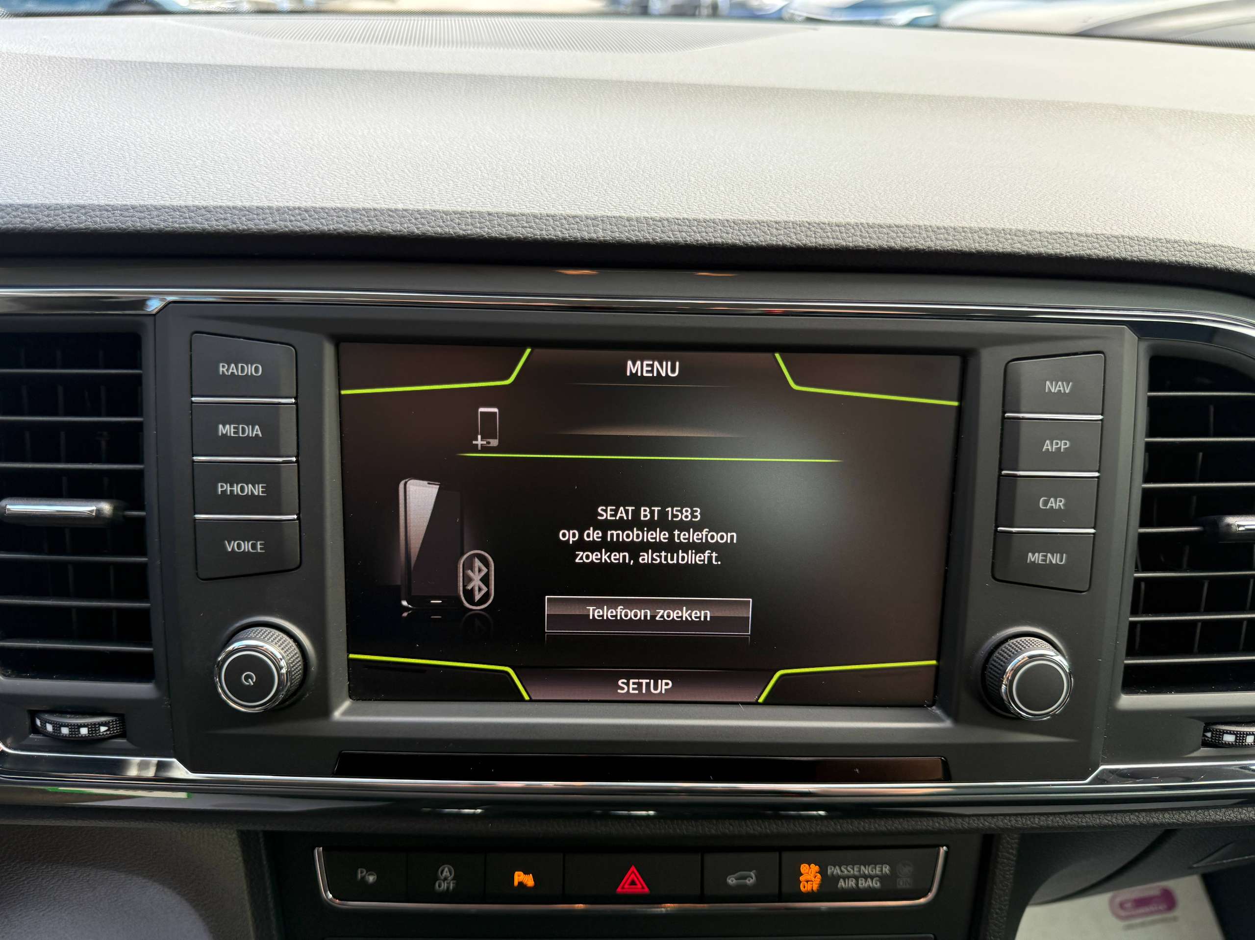 a9db8150-0fa6-4ab8-bad0-5d6637eedab123-seat-ateca-1-0-tsi-115pk-navigatie-bluetooth-parkeersensoren-led-alu-airco.jpg
