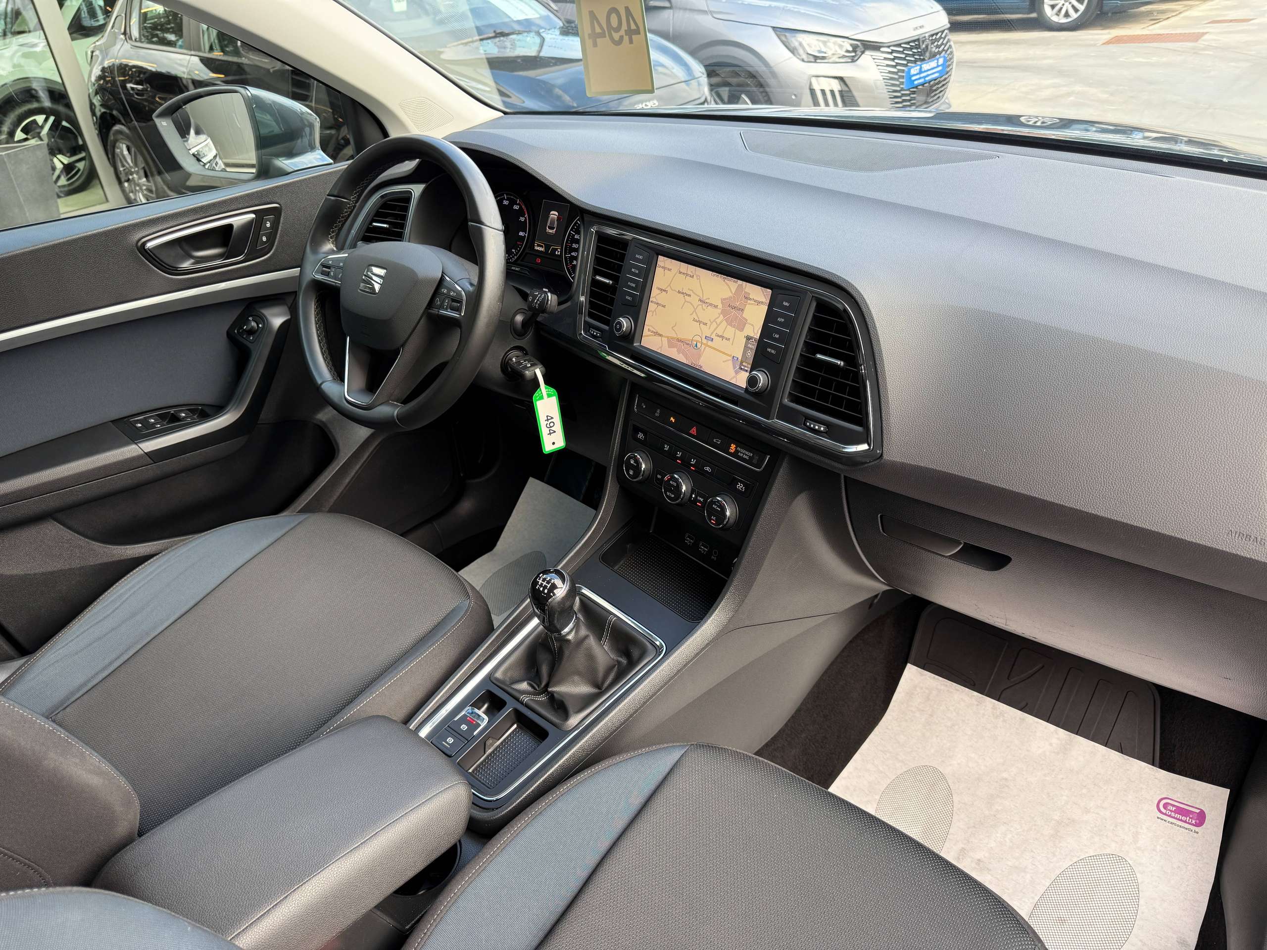 a9db8150-0fa6-4ab8-bad0-5d6637eedab126-seat-ateca-1-0-tsi-115pk-navigatie-bluetooth-parkeersensoren-led-alu-airco.jpg