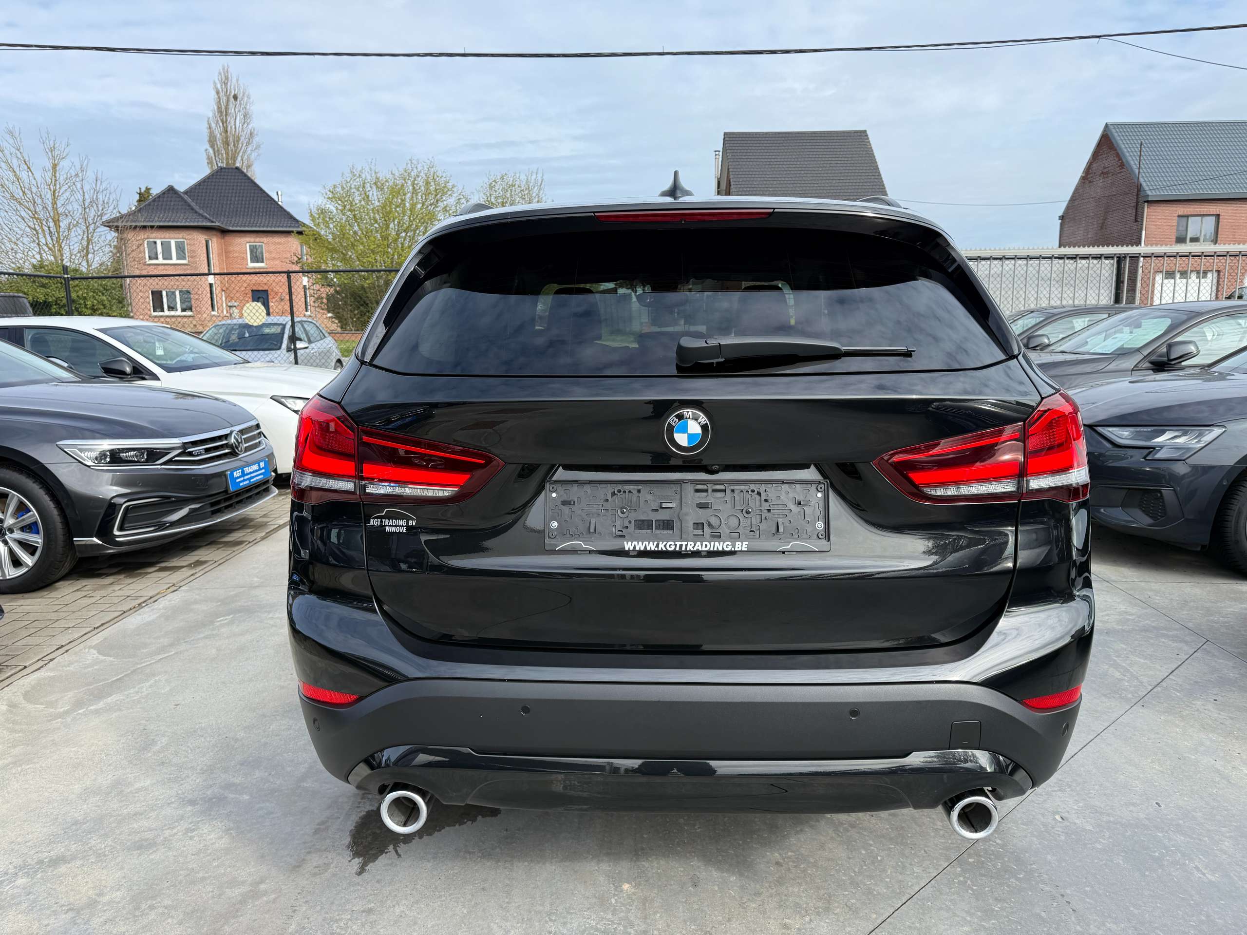 abebf4b4-4e2e-4f39-8652-0833e68b01e16-bmw-x1-2-0da-136pk-automaat-navi-zwart-leder-full-led-camera.jpg