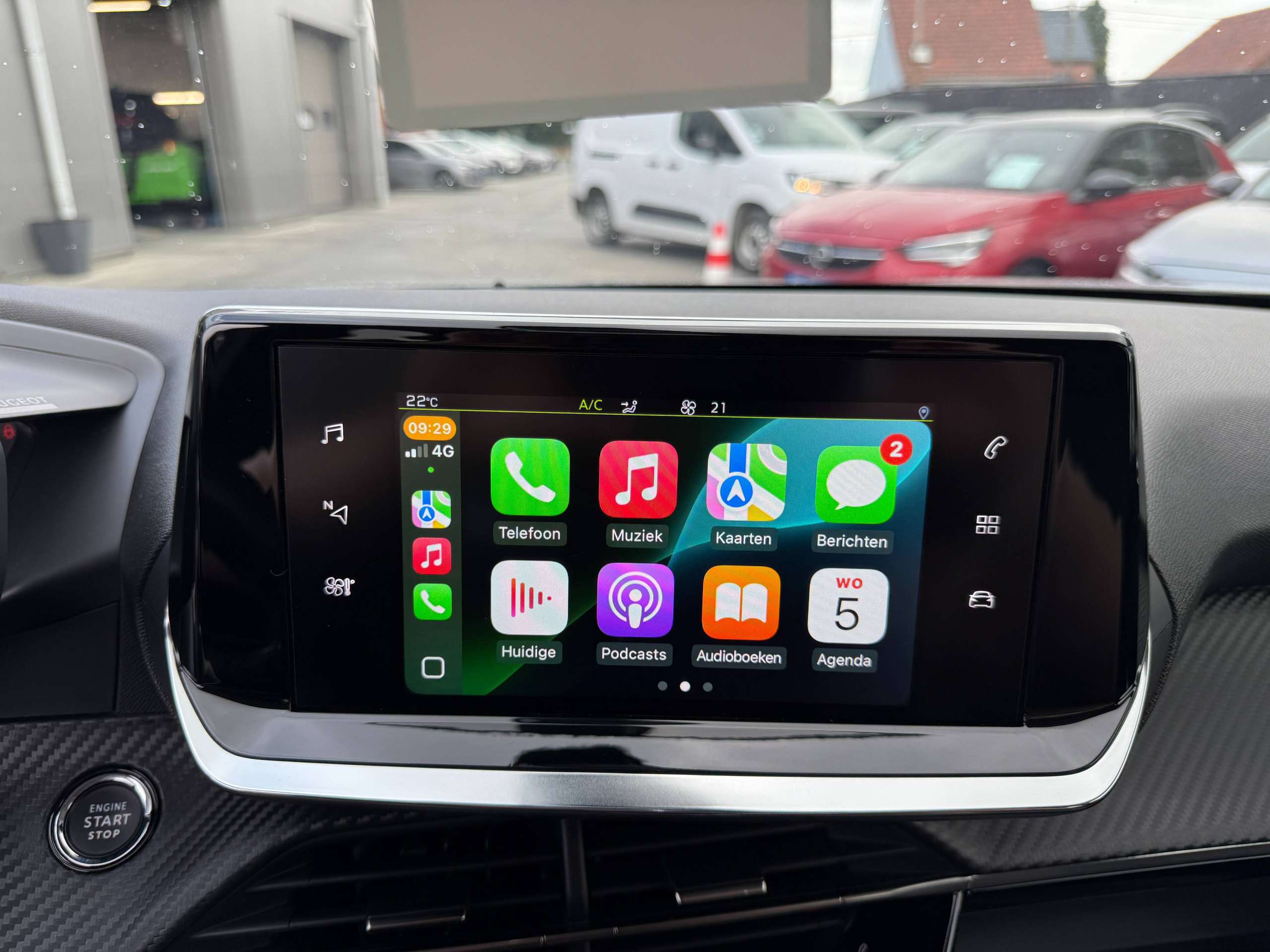 b4b4897b-30e5-4cf3-ab52-381f0da727b924-peugeot-2008-1-2i-130pk-automaat-allure-leder-virtual-camera-carplay-full-led-alu-pdc.jpg