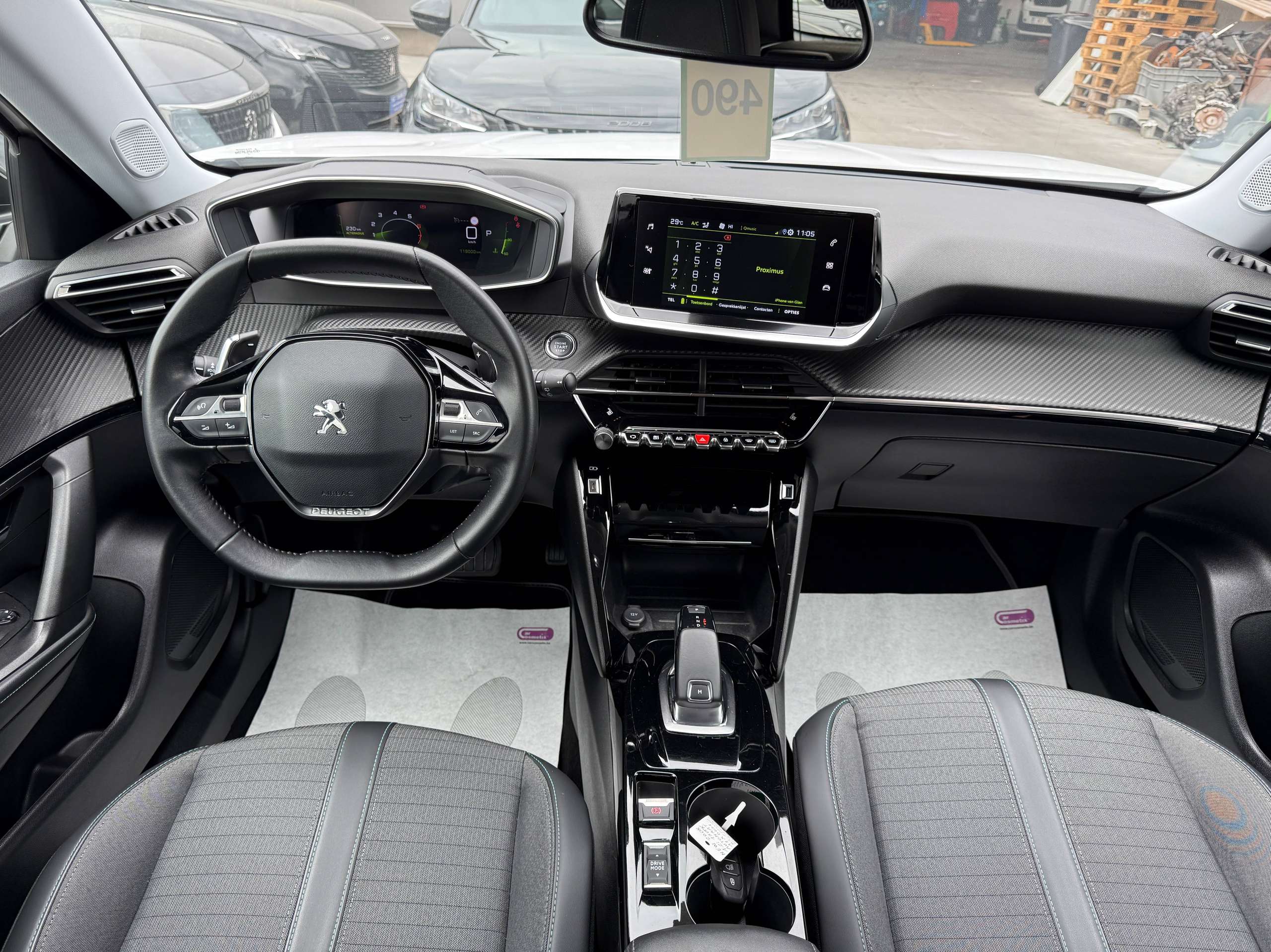 b4b4897b-30e5-4cf3-ab52-381f0da727b931-peugeot-2008-1-2i-130pk-automaat-allure-leder-virtual-camera-carplay-full-led-alu-pdc.jpg