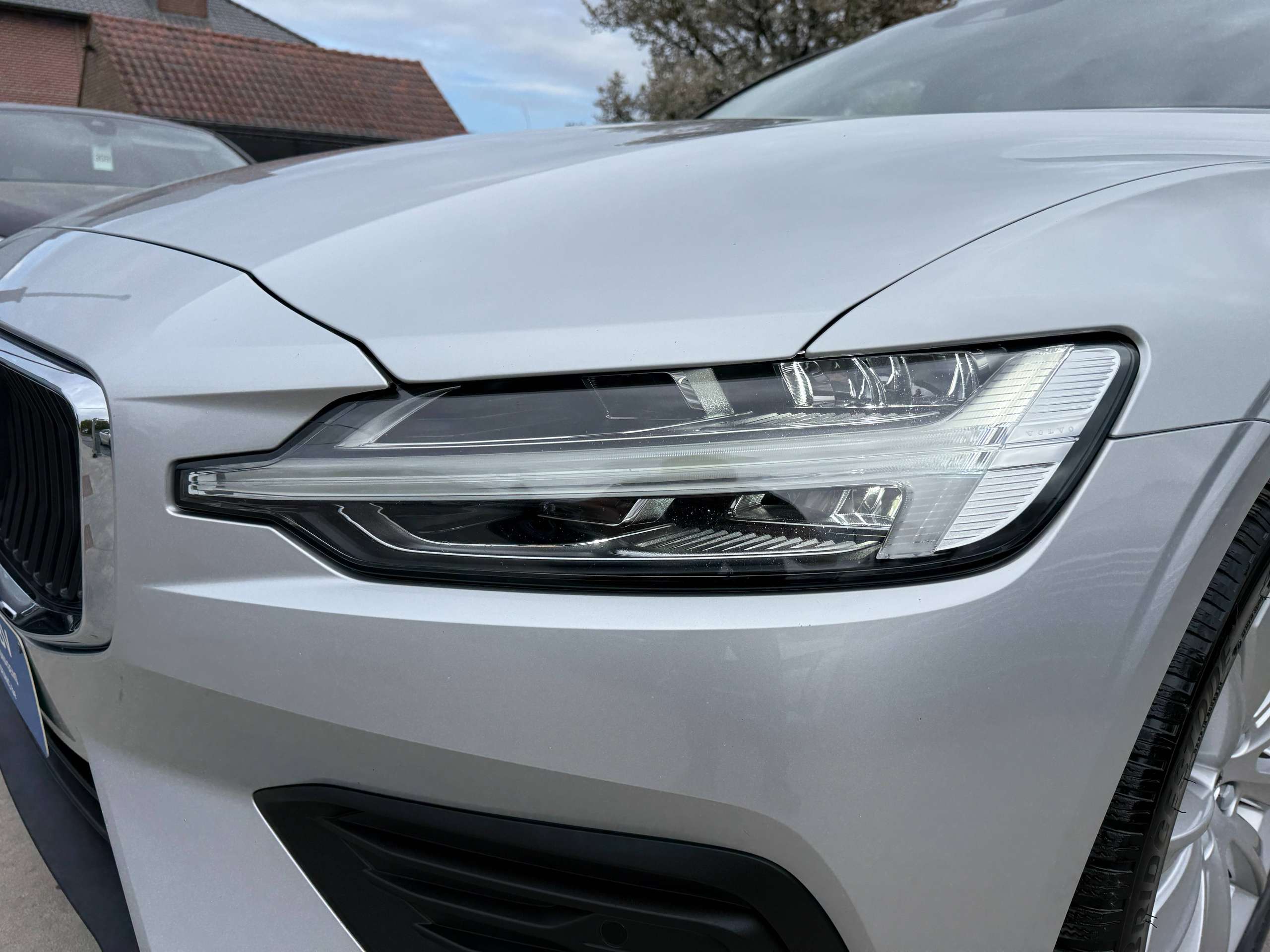 be73874b-9390-40ec-b034-1aa64ab1af5c10-volvo-v60-2-0-b3-automaat-navigatie-harman-kardon-camera-carplay-led.jpg
