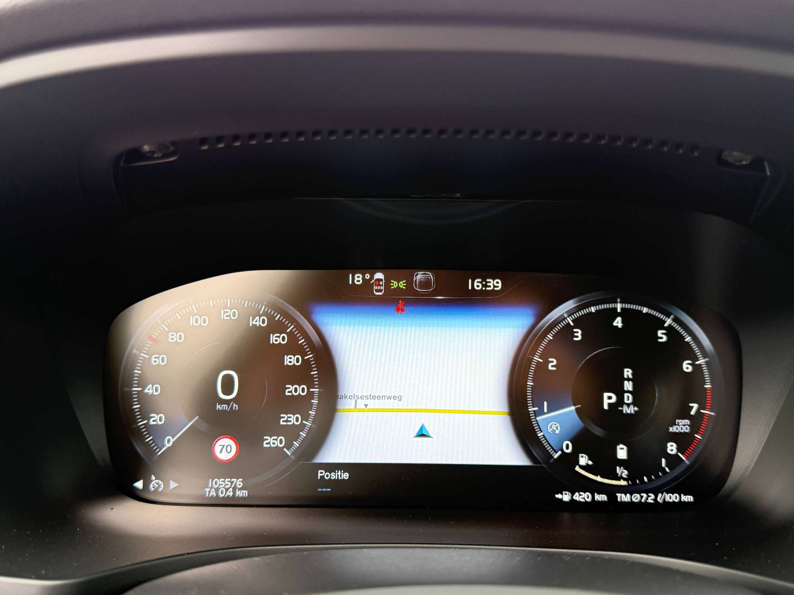 be73874b-9390-40ec-b034-1aa64ab1af5c19-volvo-v60-2-0-b3-automaat-navigatie-harman-kardon-camera-carplay-led.jpg