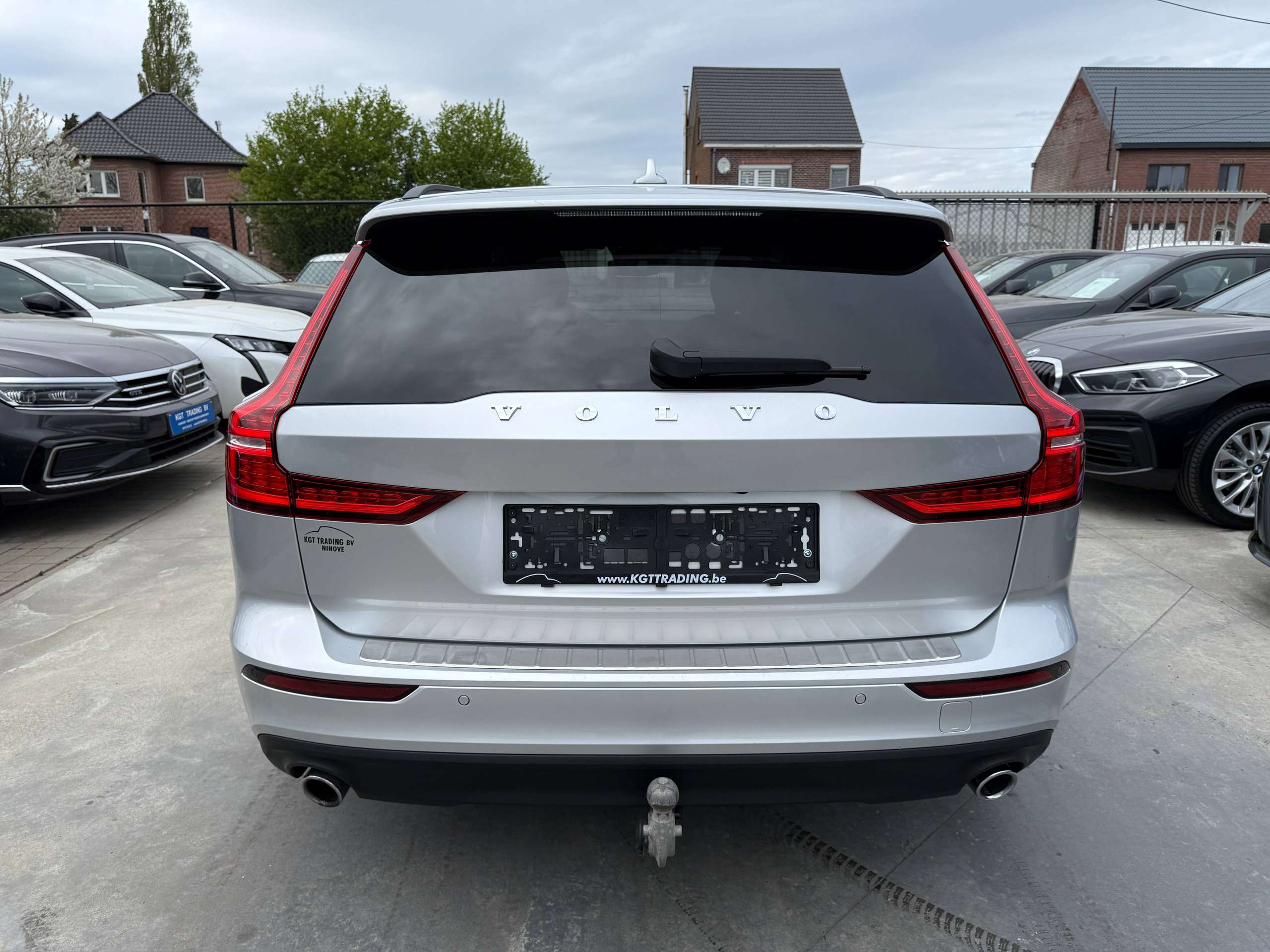 be73874b-9390-40ec-b034-1aa64ab1af5c6-volvo-v60-2-0-b3-automaat-navigatie-harman-kardon-camera-carplay-led.jpg