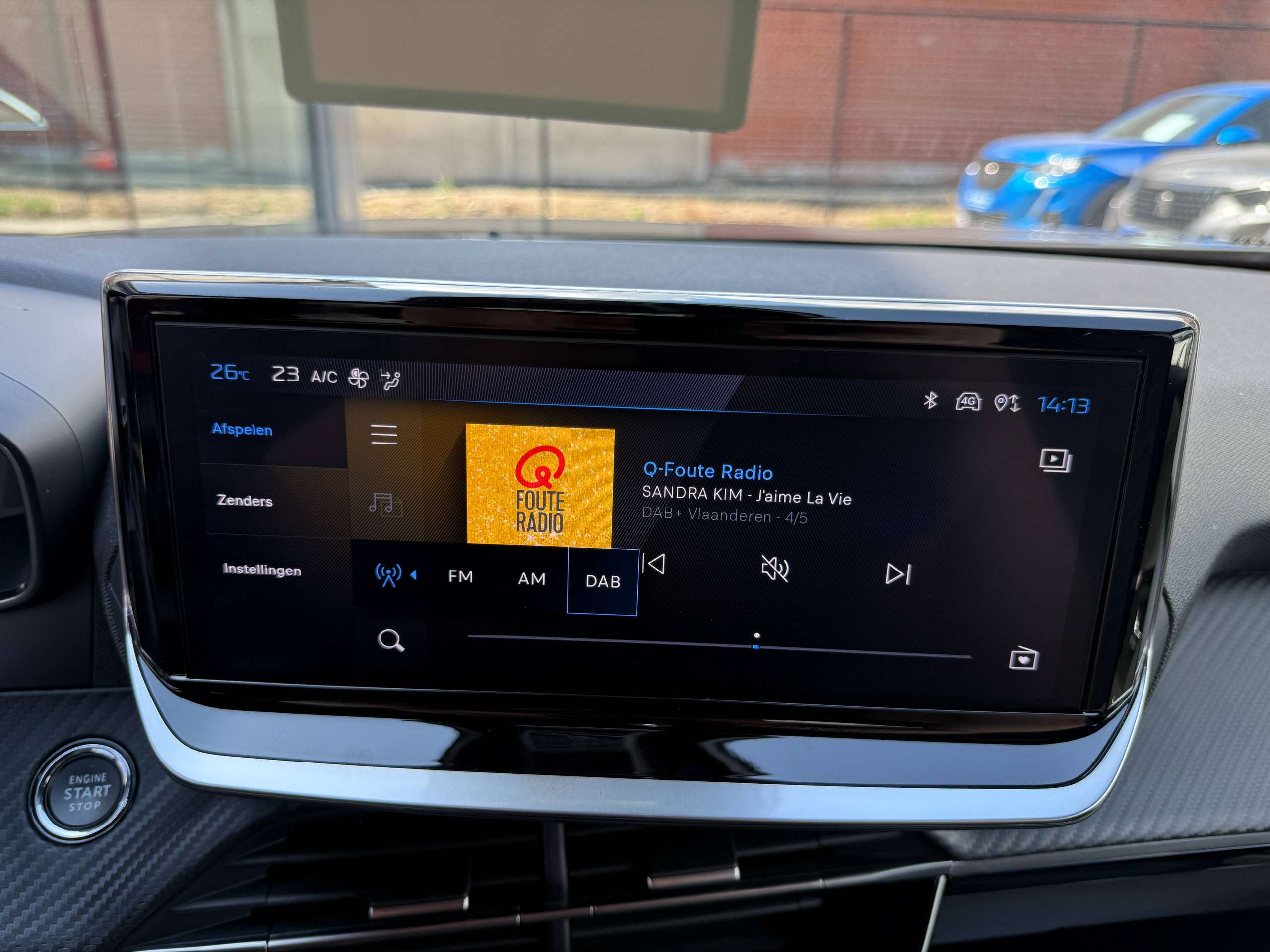c300ce7e-4595-46cc-8f50-73641c52910b26-peugeot-2008-1-2i-turbo-allure-navigatie-full-led-carplay-leder-bluetooth-dab-alu.jpg