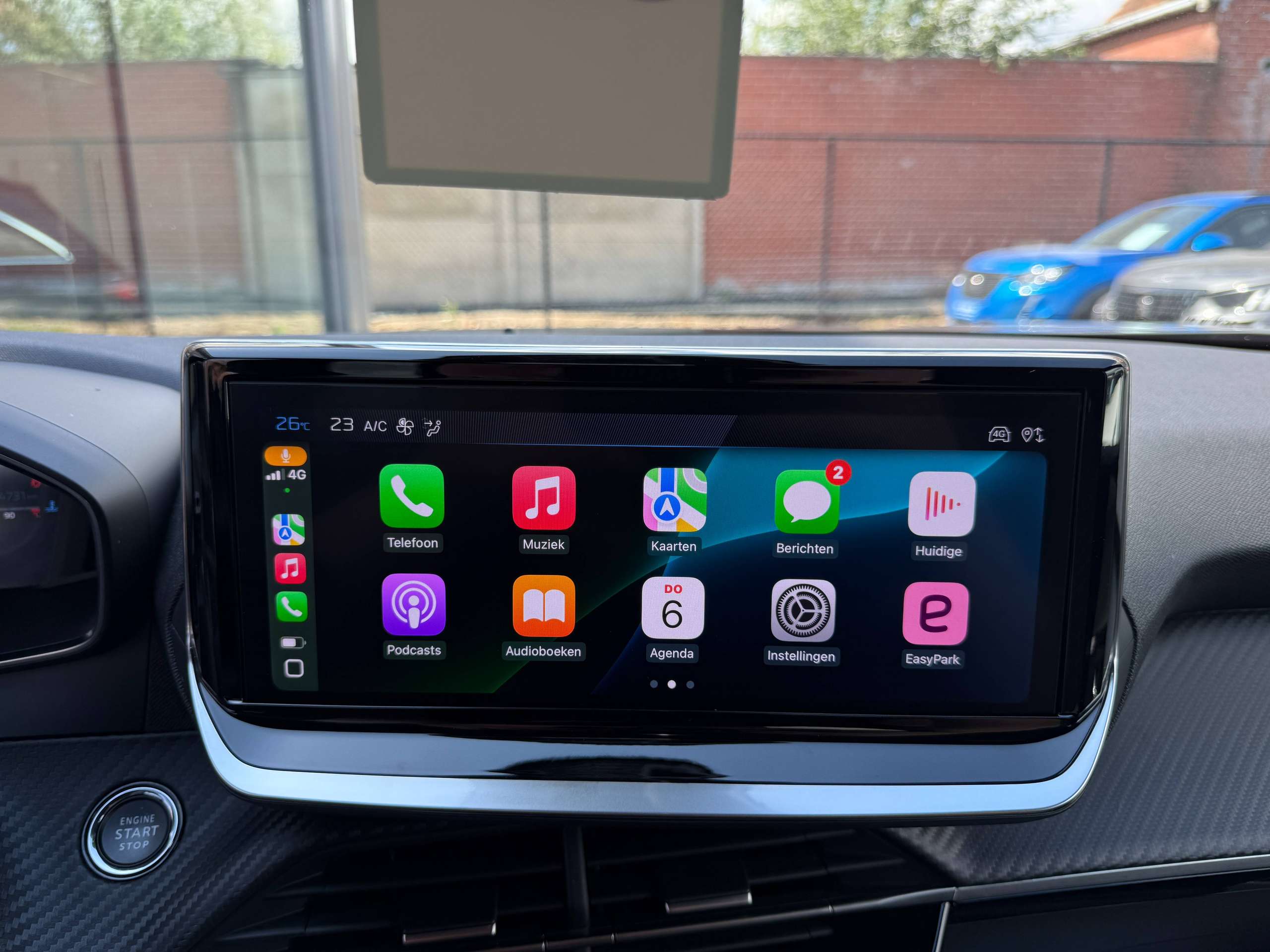 c300ce7e-4595-46cc-8f50-73641c52910b27-peugeot-2008-1-2i-turbo-allure-navigatie-full-led-carplay-leder-bluetooth-dab-alu.jpg