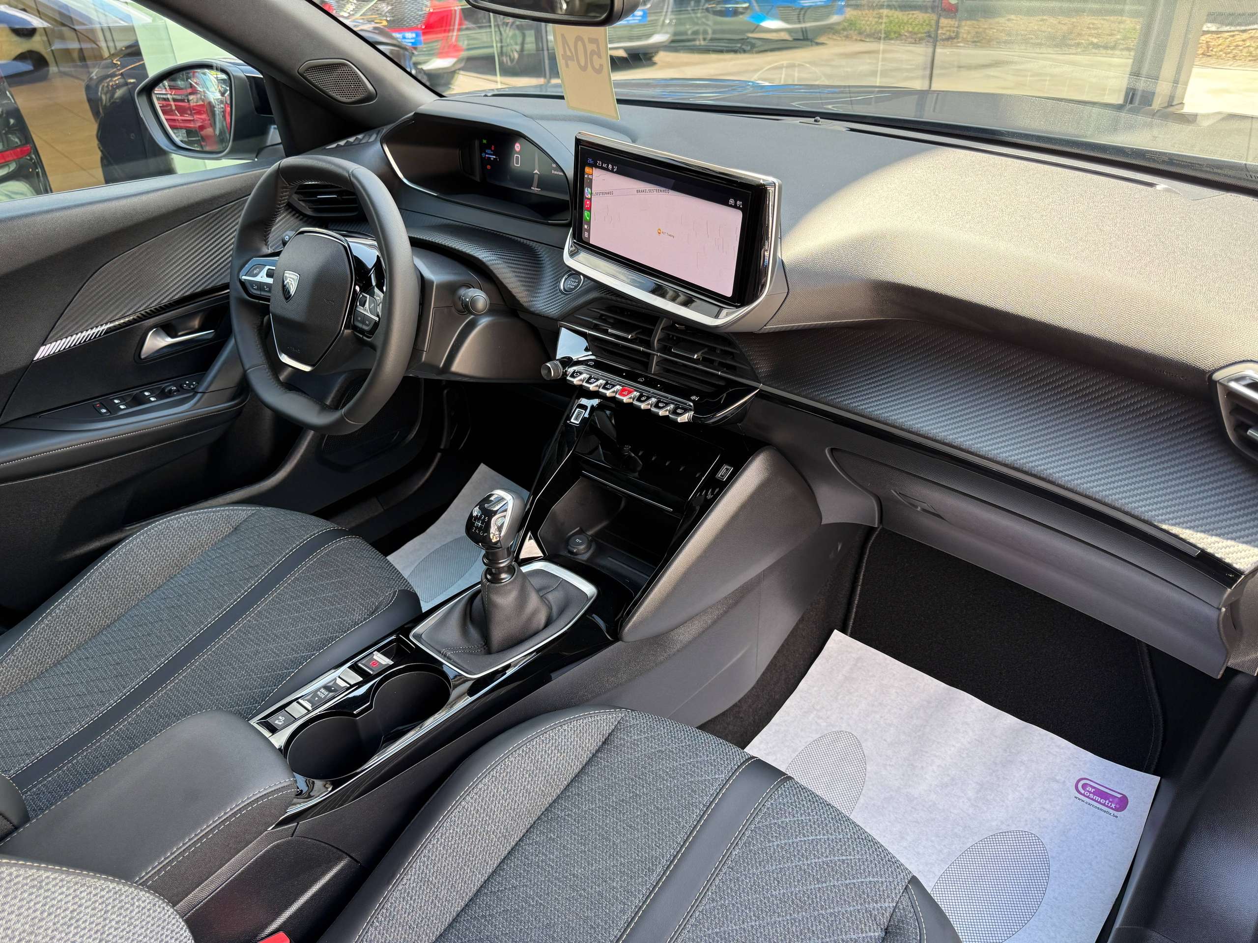 c300ce7e-4595-46cc-8f50-73641c52910b30-peugeot-2008-1-2i-turbo-allure-navigatie-full-led-carplay-leder-bluetooth-dab-alu.jpg