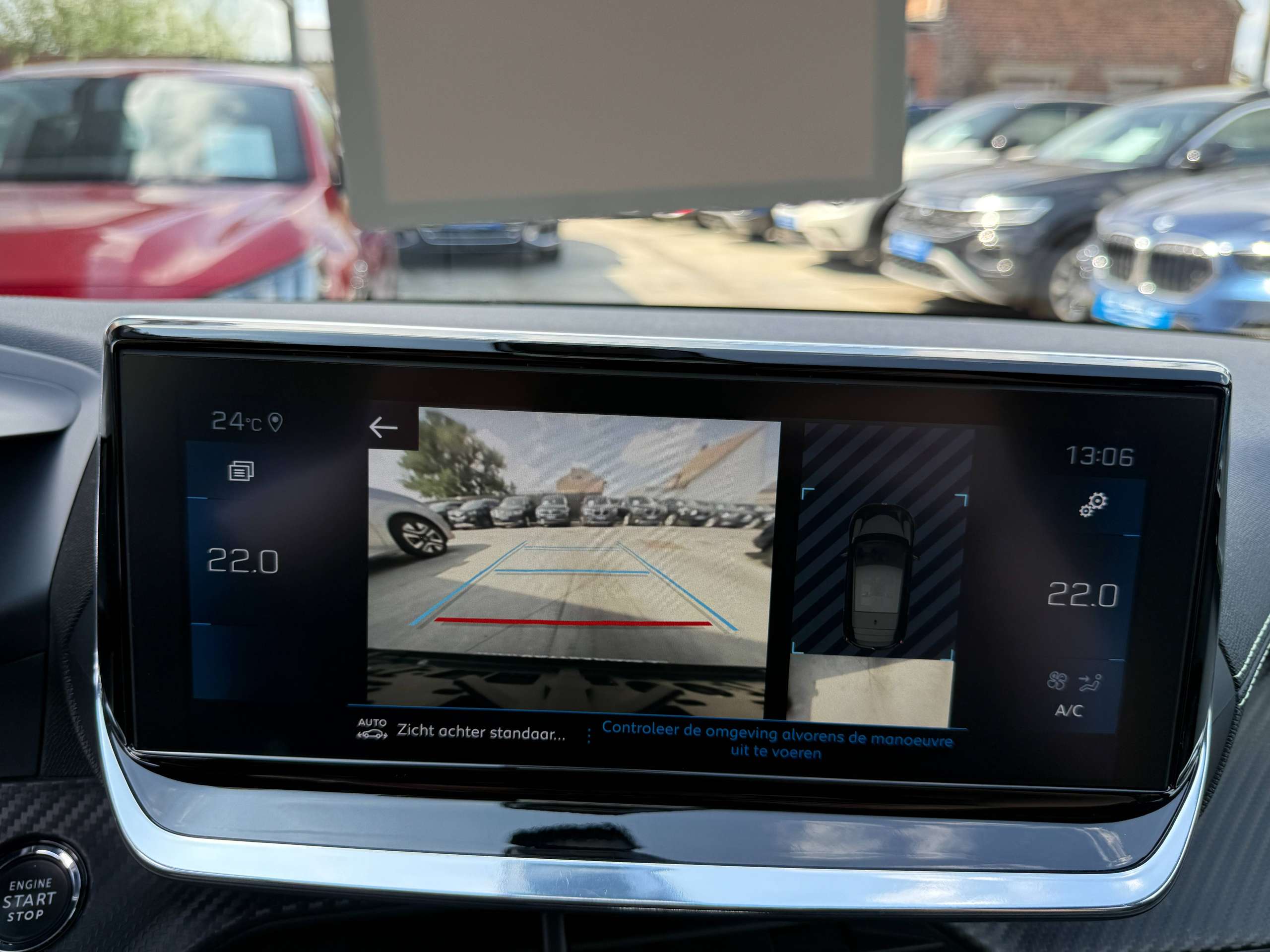 c9491344-4fb1-4bb2-a39b-32c7e371e1c426-peugeot-208-1-2i-101pk-gt-line-navigatie-leder-virtual-camera-carplay-pdc-full-led-alu.jpg