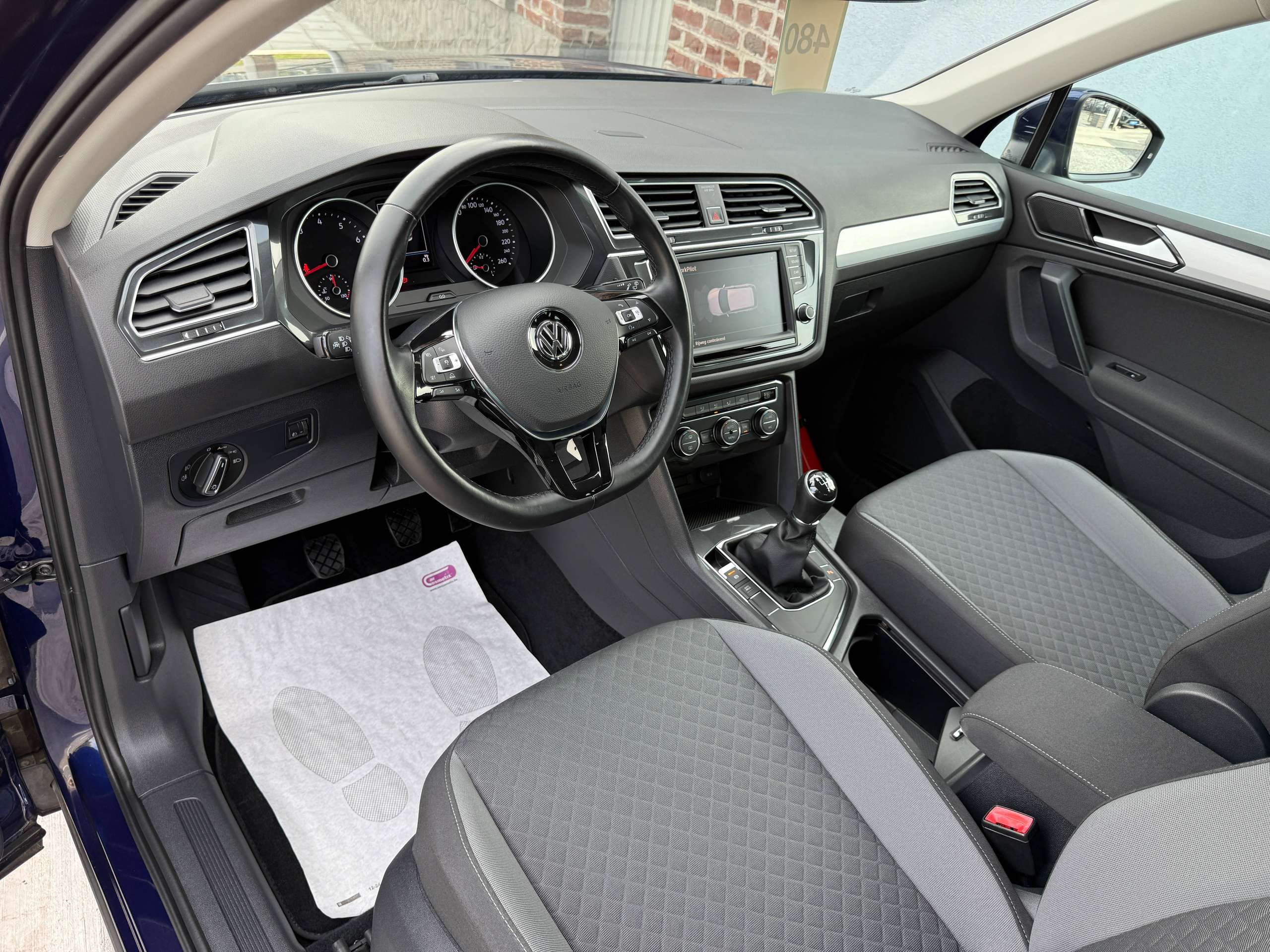 cdec456c-ed52-4a73-af94-2f690b1fb30813-volkswagen-tiguan-1-4-tsi-150pk-bluetooth-adaptieve-cruise-airco-pdc-va-carpass.jpg