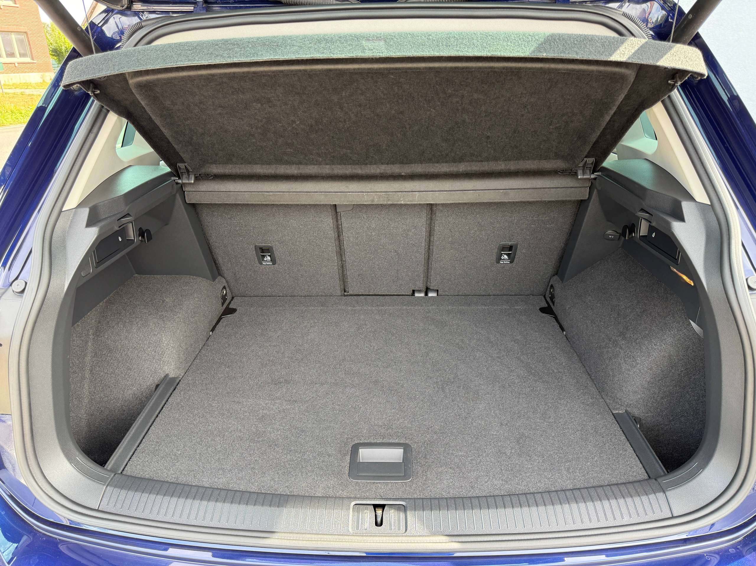 cdec456c-ed52-4a73-af94-2f690b1fb30815-volkswagen-tiguan-1-4-tsi-150pk-bluetooth-adaptieve-cruise-airco-pdc-va-carpass.jpg