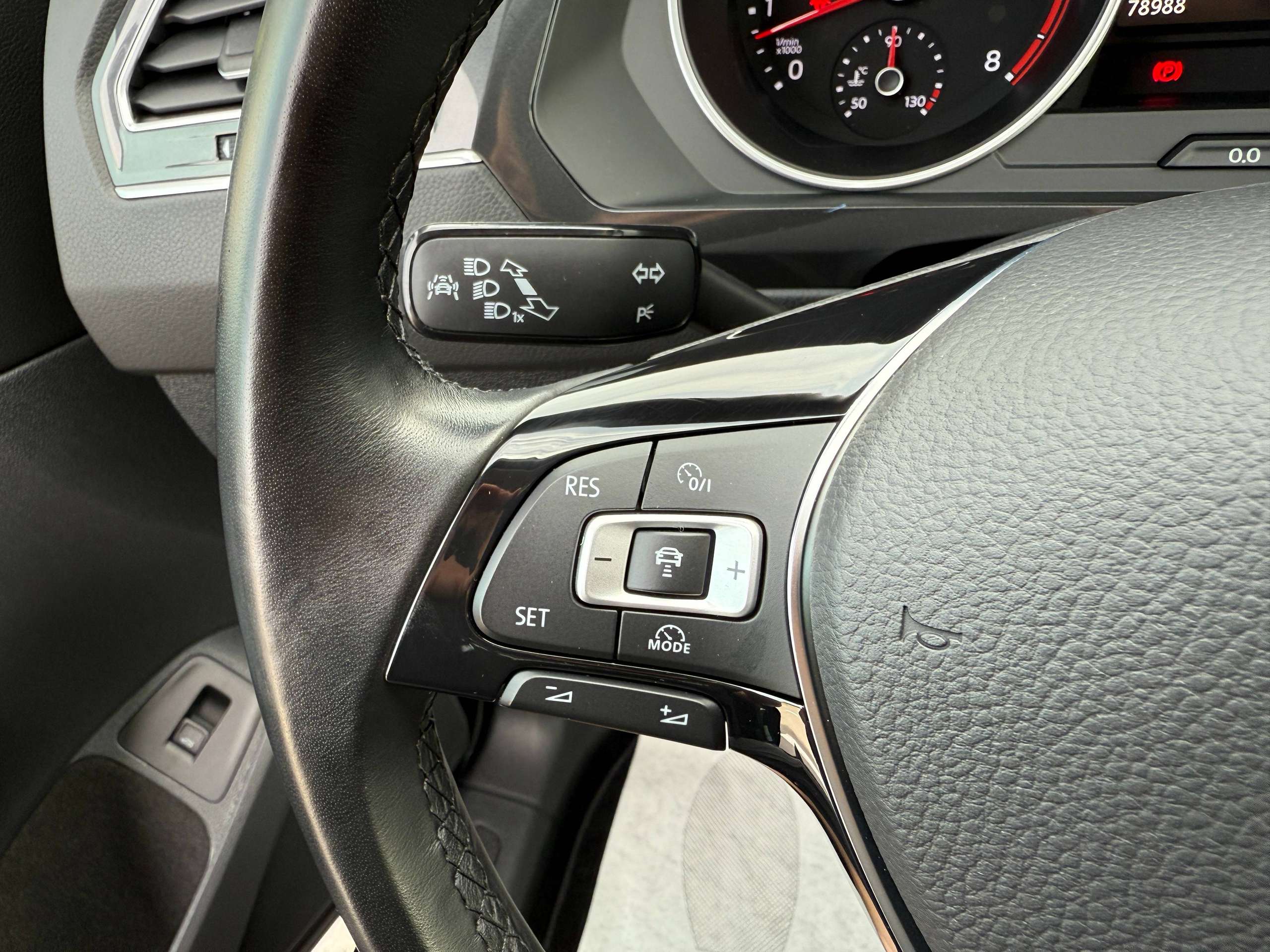 cdec456c-ed52-4a73-af94-2f690b1fb30819-volkswagen-tiguan-1-4-tsi-150pk-bluetooth-adaptieve-cruise-airco-pdc-va-carpass.jpg