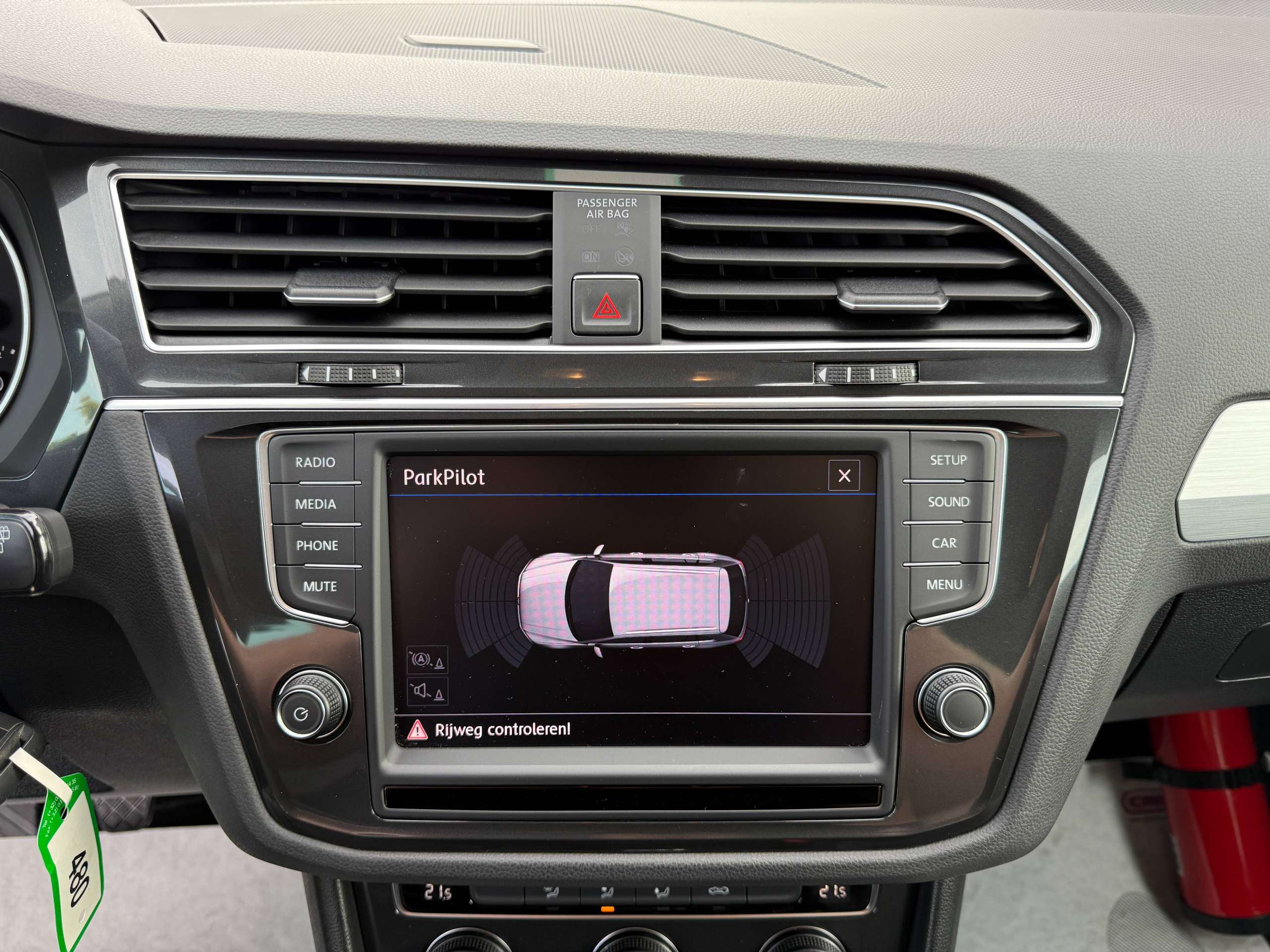 cdec456c-ed52-4a73-af94-2f690b1fb30820-volkswagen-tiguan-1-4-tsi-150pk-bluetooth-adaptieve-cruise-airco-pdc-va-carpass.jpg