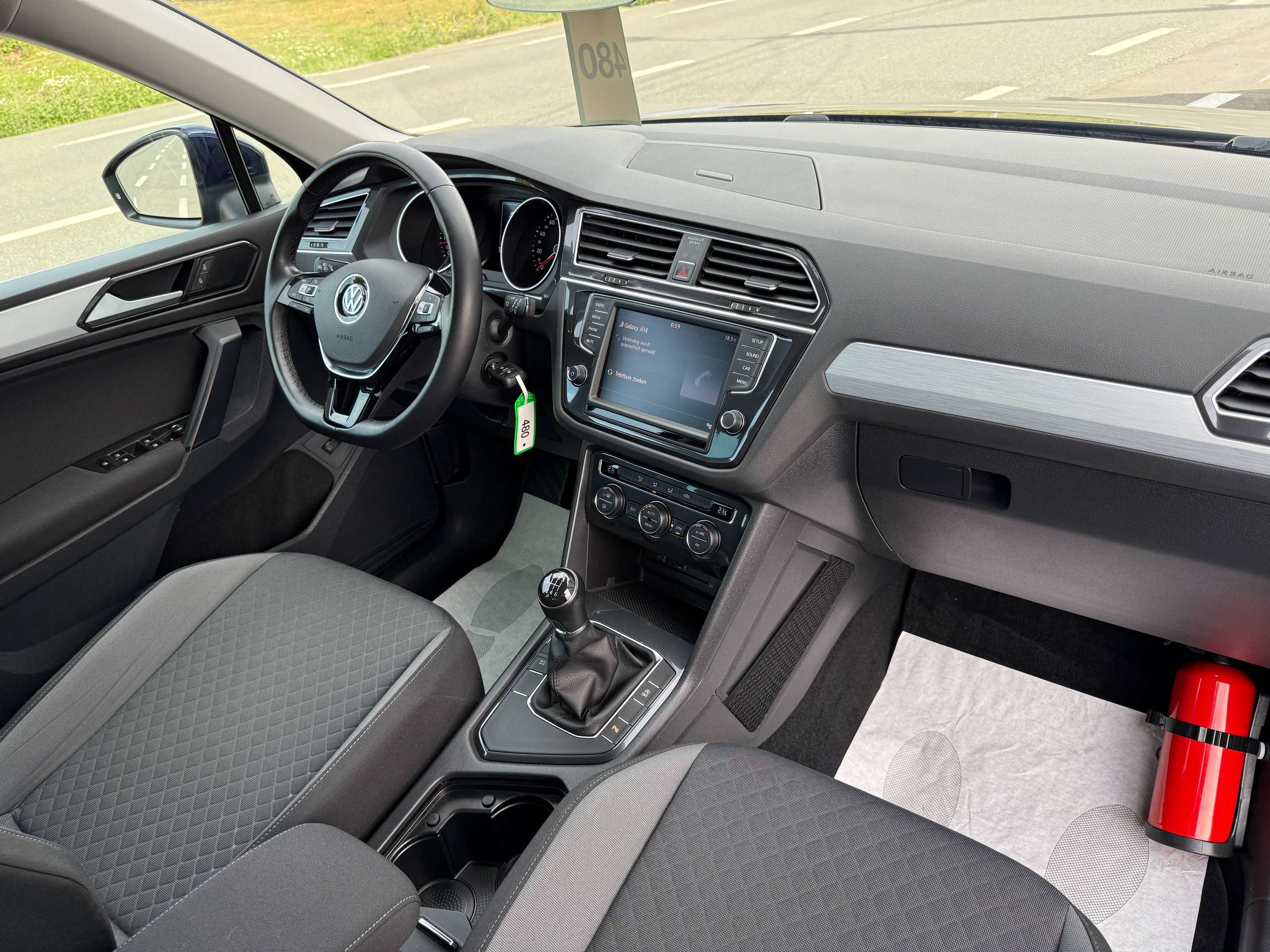 cdec456c-ed52-4a73-af94-2f690b1fb30825-volkswagen-tiguan-1-4-tsi-150pk-bluetooth-adaptieve-cruise-airco-pdc-va-carpass.jpg