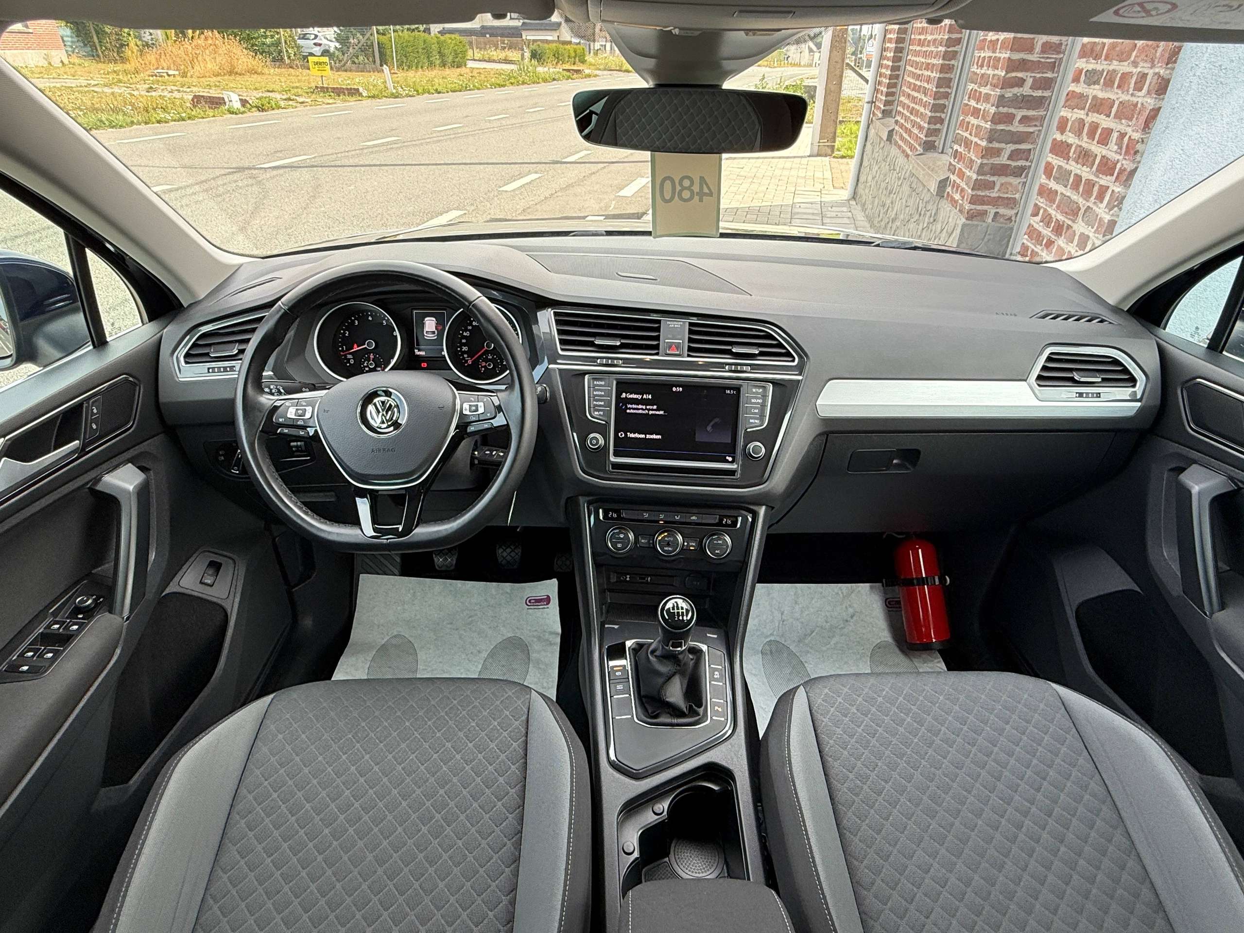 cdec456c-ed52-4a73-af94-2f690b1fb30829-volkswagen-tiguan-1-4-tsi-150pk-bluetooth-adaptieve-cruise-airco-pdc-va-carpass.jpg