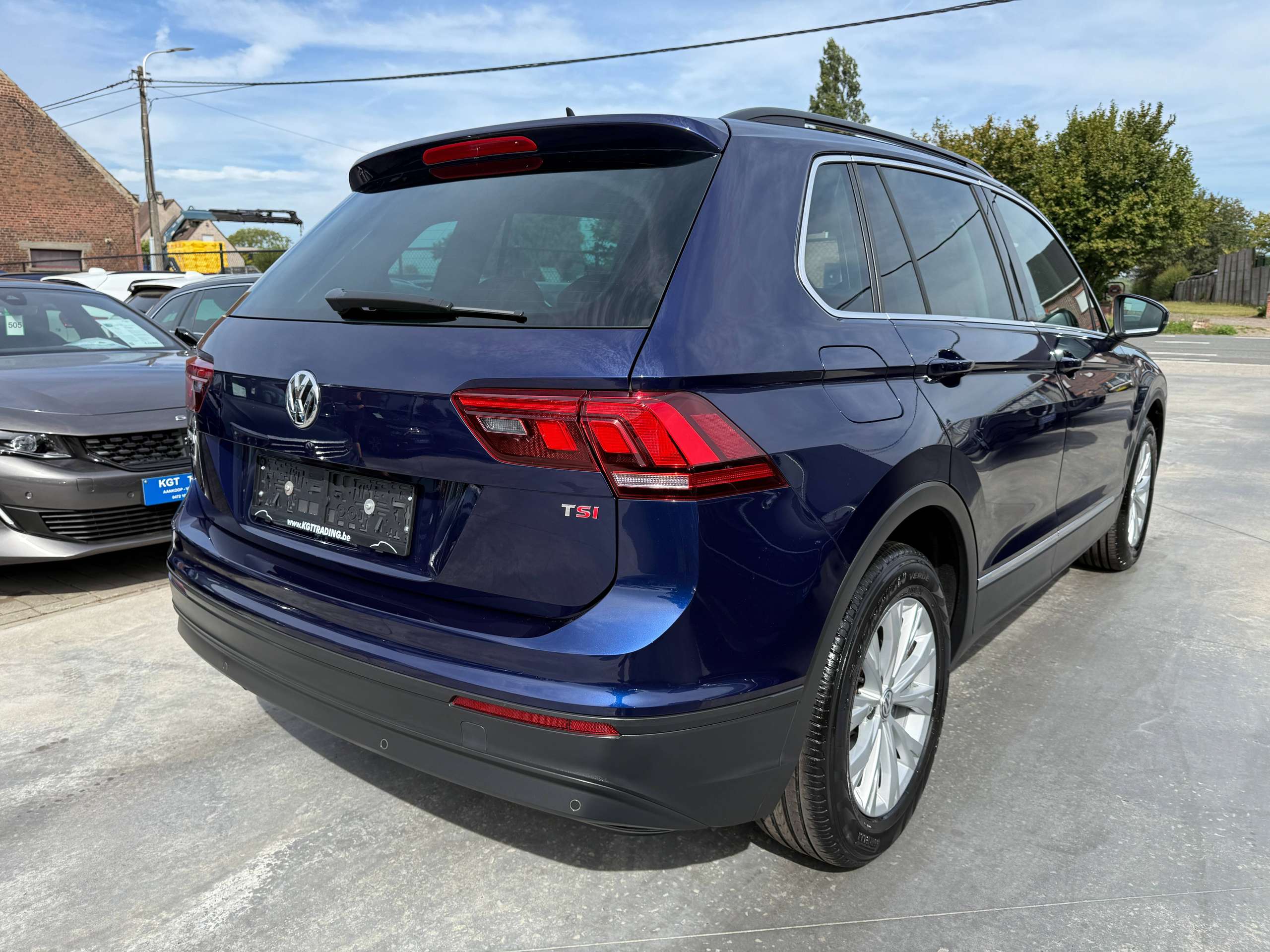 cdec456c-ed52-4a73-af94-2f690b1fb3085-volkswagen-tiguan-1-4-tsi-150pk-bluetooth-adaptieve-cruise-airco-pdc-va-carpass.jpg