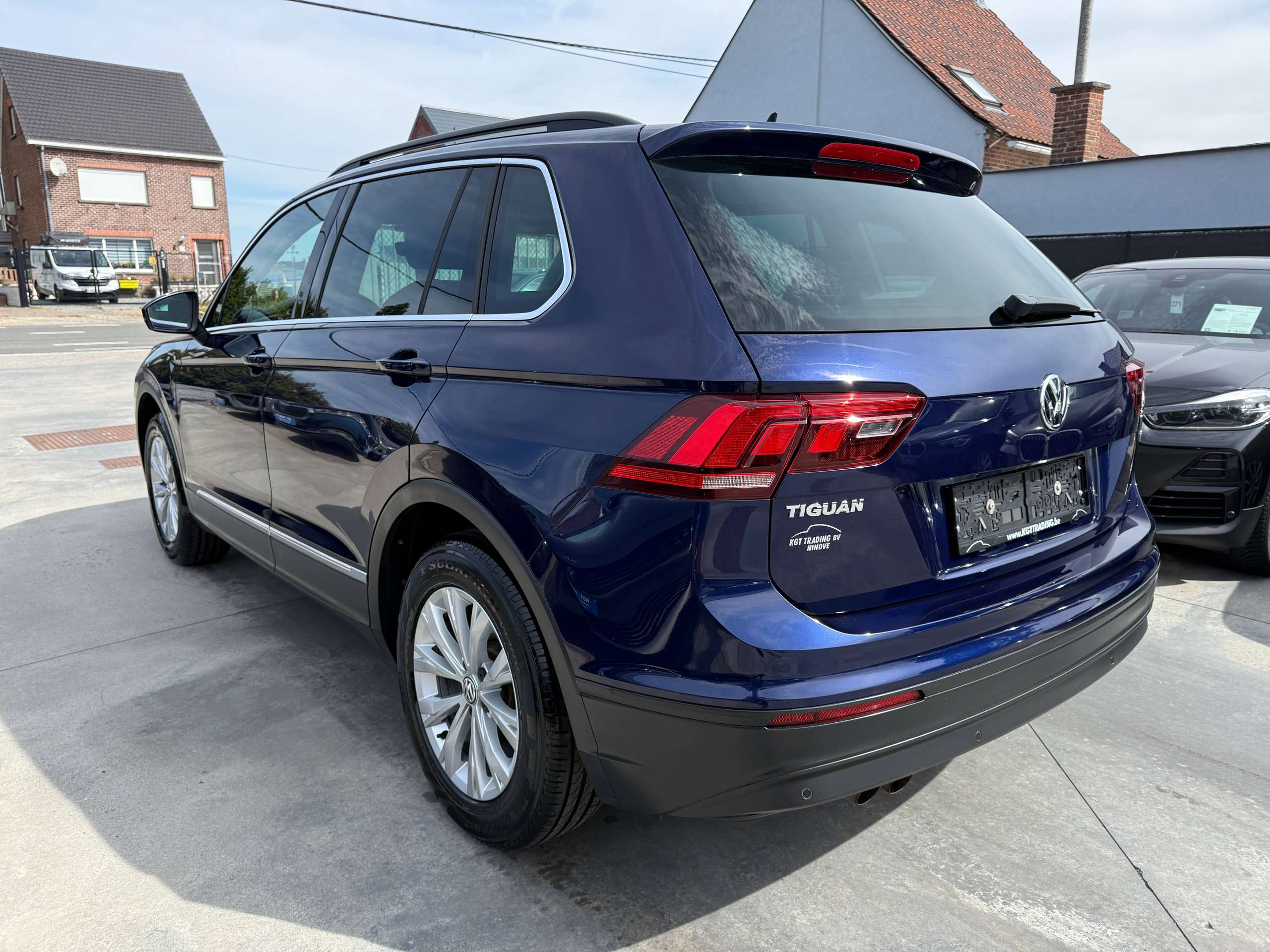 cdec456c-ed52-4a73-af94-2f690b1fb3087-volkswagen-tiguan-1-4-tsi-150pk-bluetooth-adaptieve-cruise-airco-pdc-va-carpass.jpg