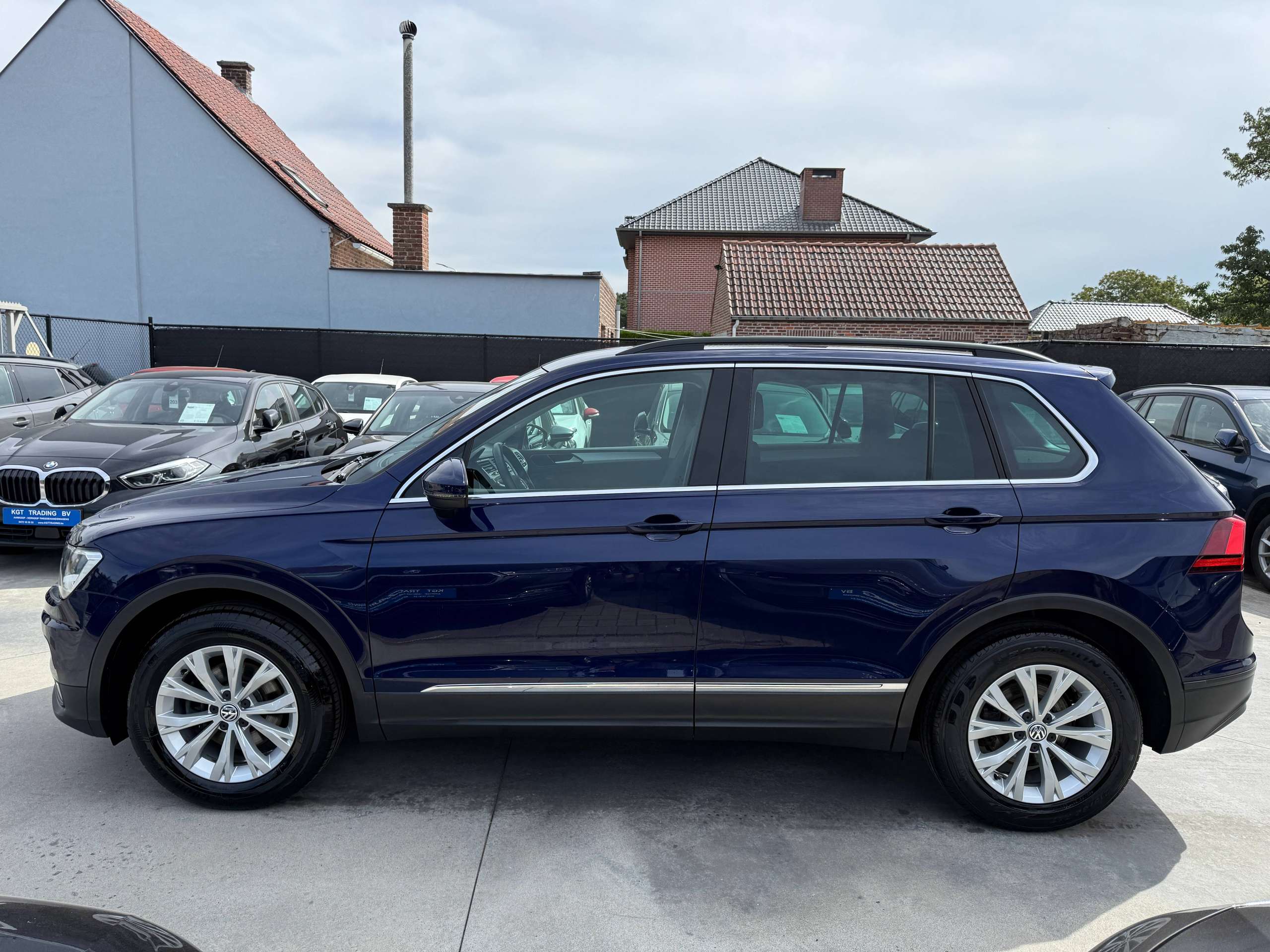 cdec456c-ed52-4a73-af94-2f690b1fb3088-volkswagen-tiguan-1-4-tsi-150pk-bluetooth-adaptieve-cruise-airco-pdc-va-carpass.jpg