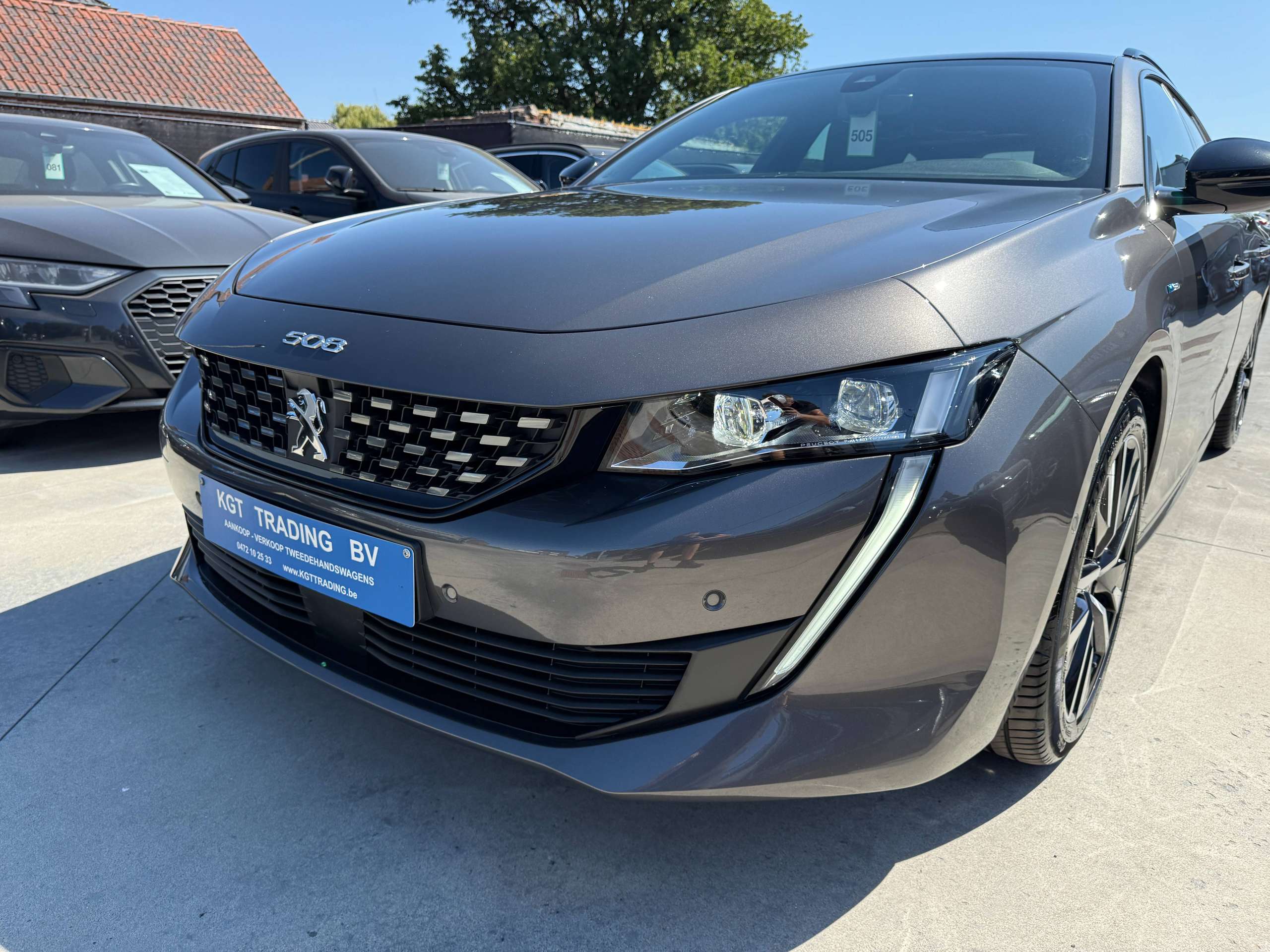 d5f119e5-7ee1-420d-9f89-679739ef127b10-peugeot-508-sw-1-6i-hybrid-gt-line-navi-leder-opendak-camera-massage-full-led.jpg