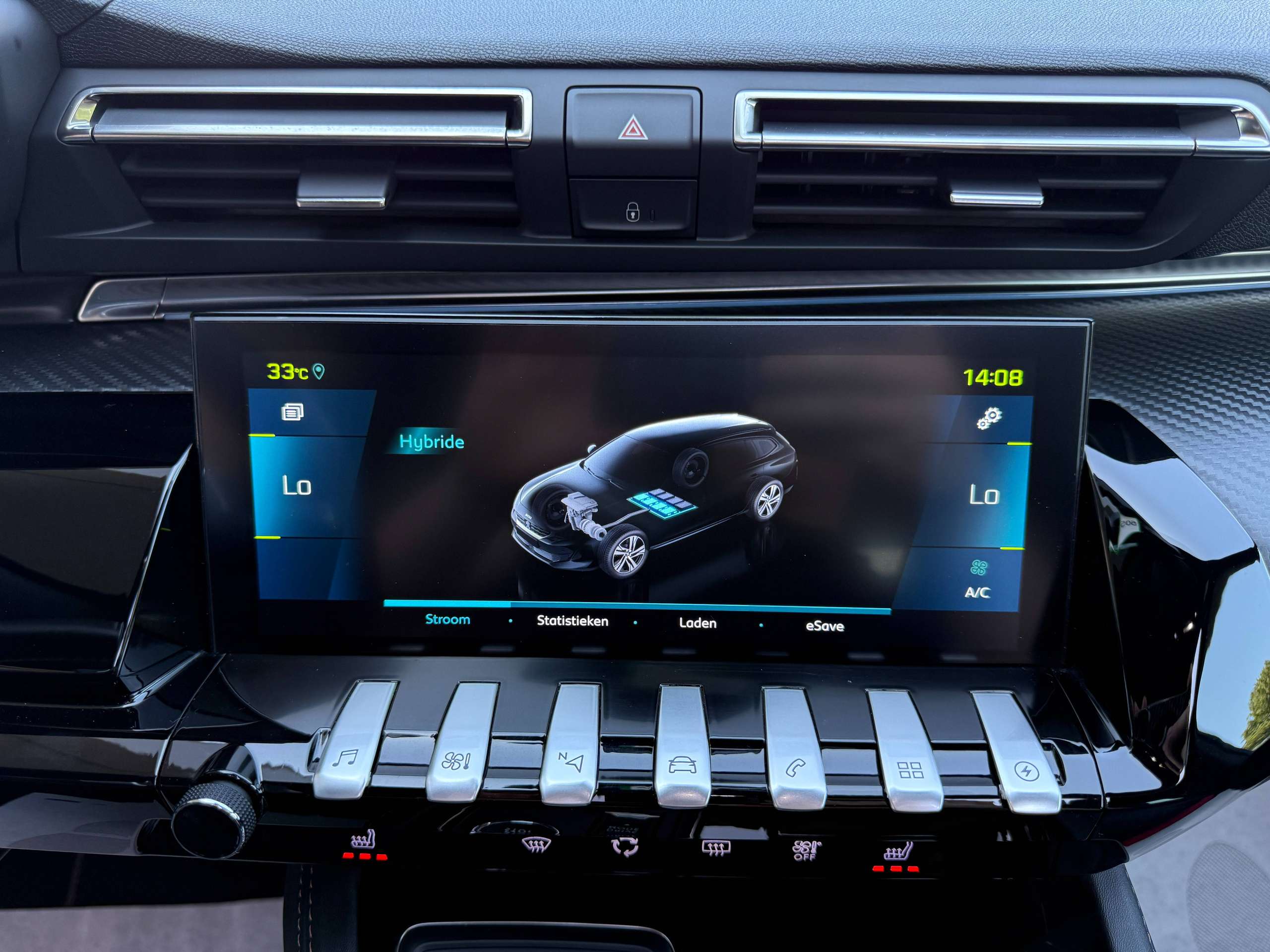 d5f119e5-7ee1-420d-9f89-679739ef127b30-peugeot-508-sw-1-6i-hybrid-gt-line-navi-leder-opendak-camera-massage-full-led.jpg
