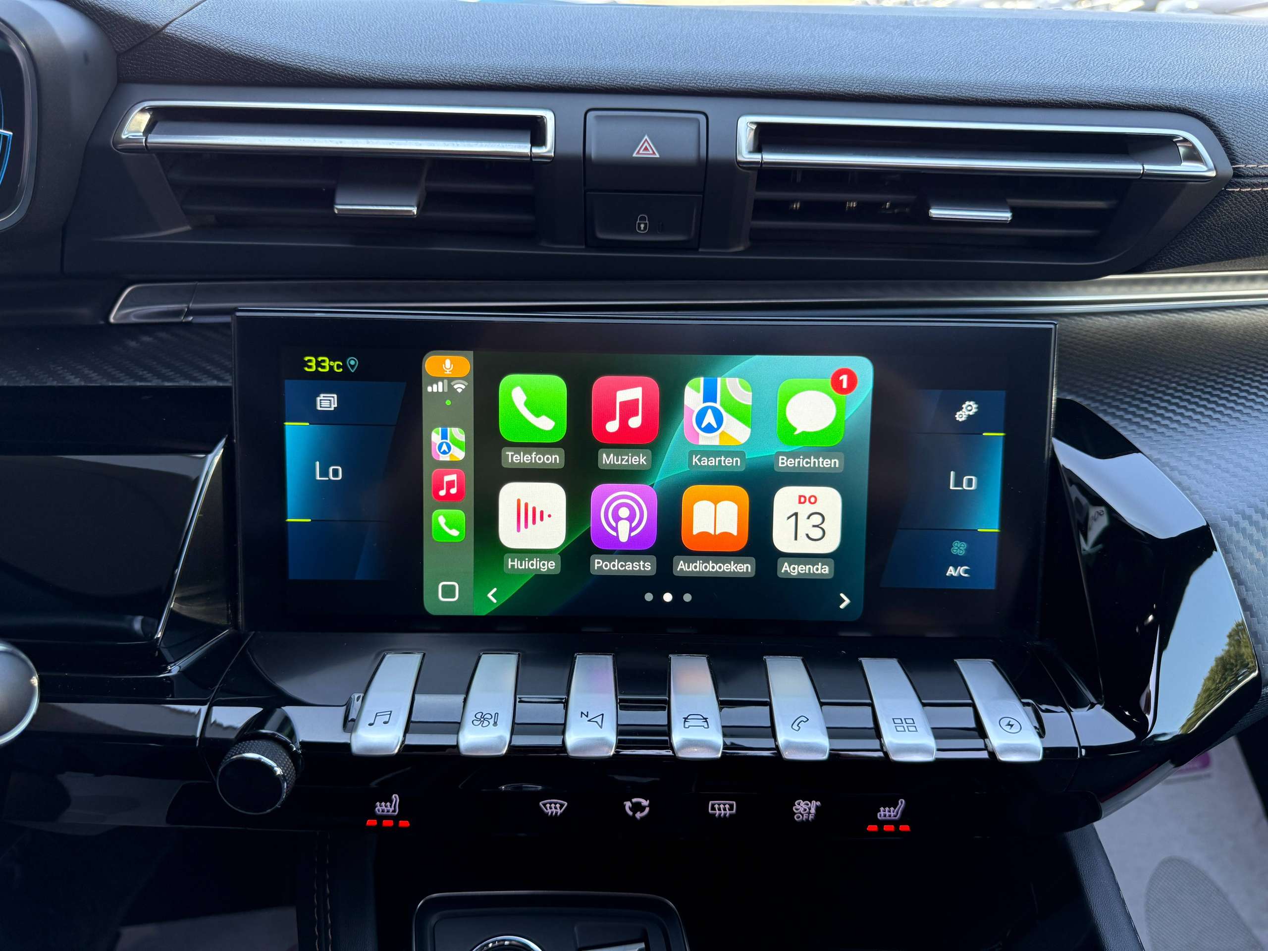 d5f119e5-7ee1-420d-9f89-679739ef127b32-peugeot-508-sw-1-6i-hybrid-gt-line-navi-leder-opendak-camera-massage-full-led.jpg