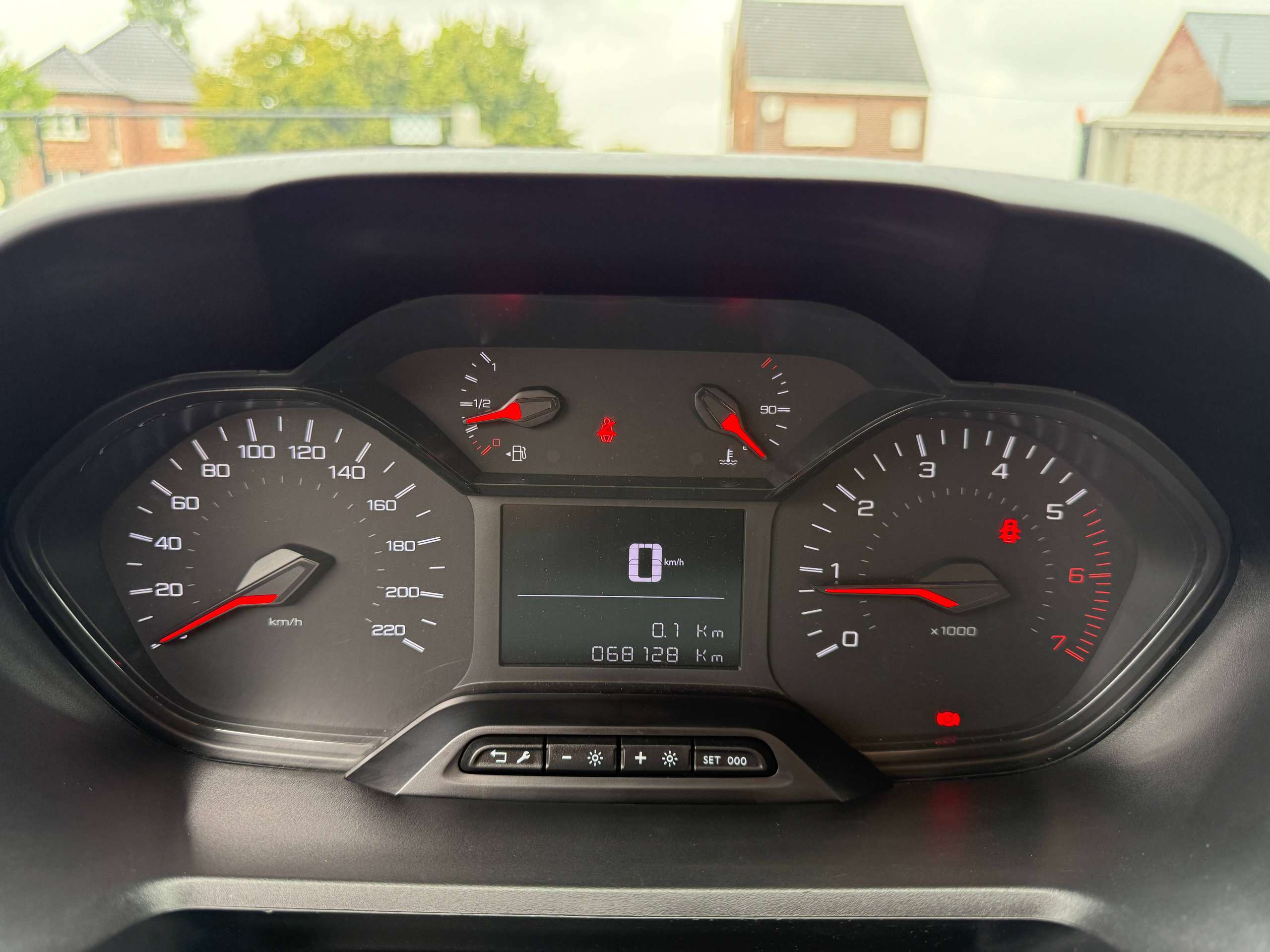 d6a4e0d0-9b1e-4253-aecd-c615d548bf1d16-peugeot-partner-1-5-bluehdi-navigatie-carplay-bluetooth-pdc-airco.jpg
