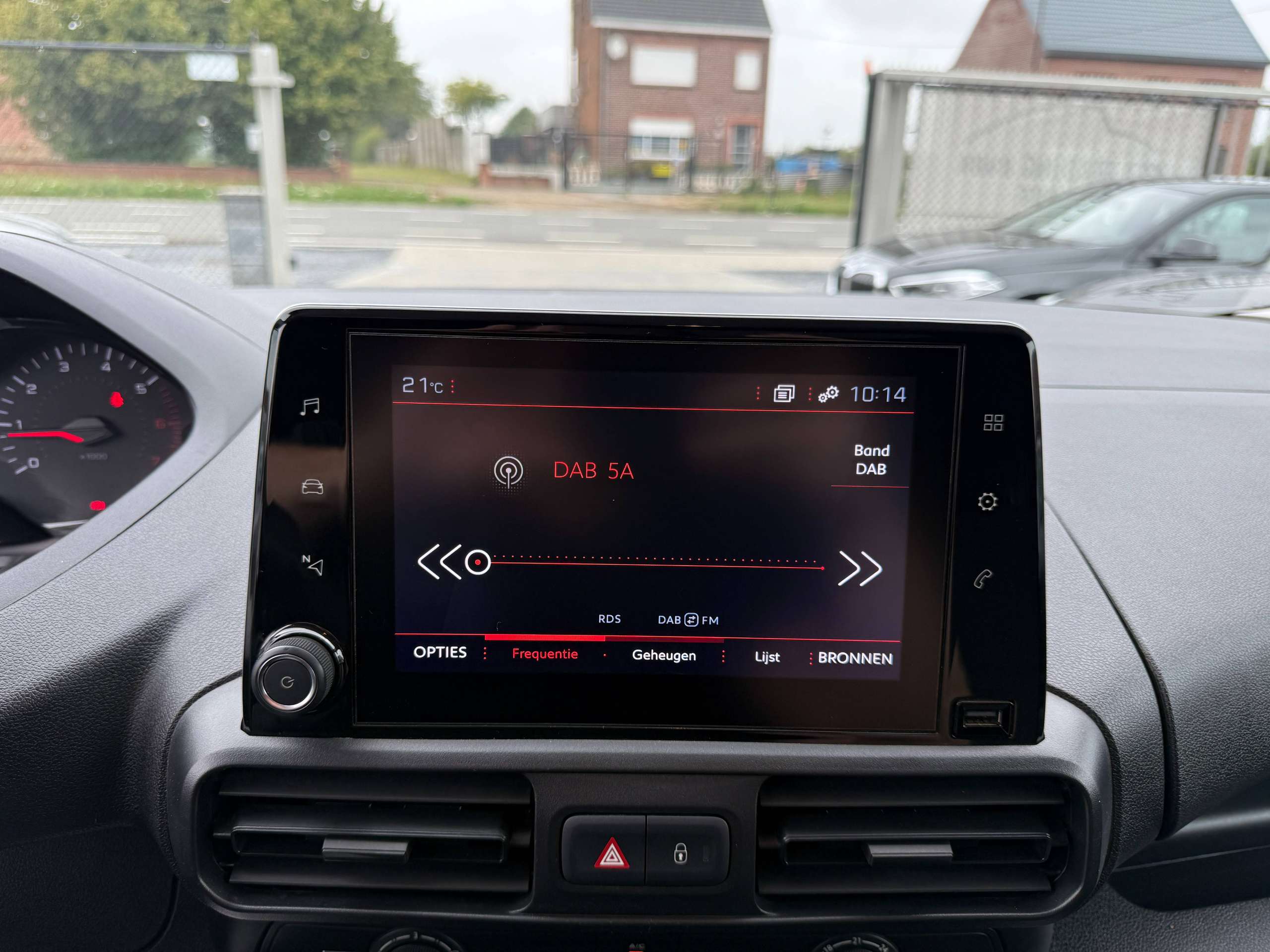 d6a4e0d0-9b1e-4253-aecd-c615d548bf1d20-peugeot-partner-1-5-bluehdi-navigatie-carplay-bluetooth-pdc-airco.jpg