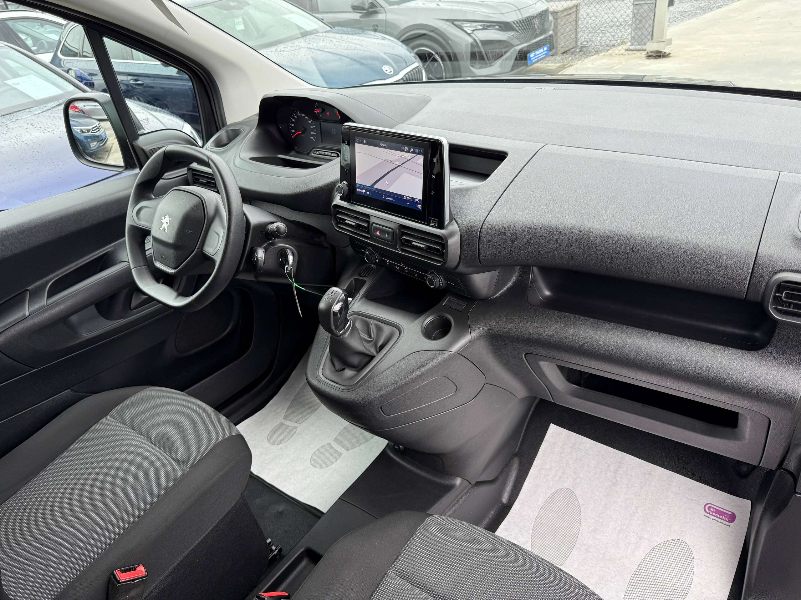 d6a4e0d0-9b1e-4253-aecd-c615d548bf1d27-peugeot-partner-1-5-bluehdi-navigatie-carplay-bluetooth-pdc-airco.jpg