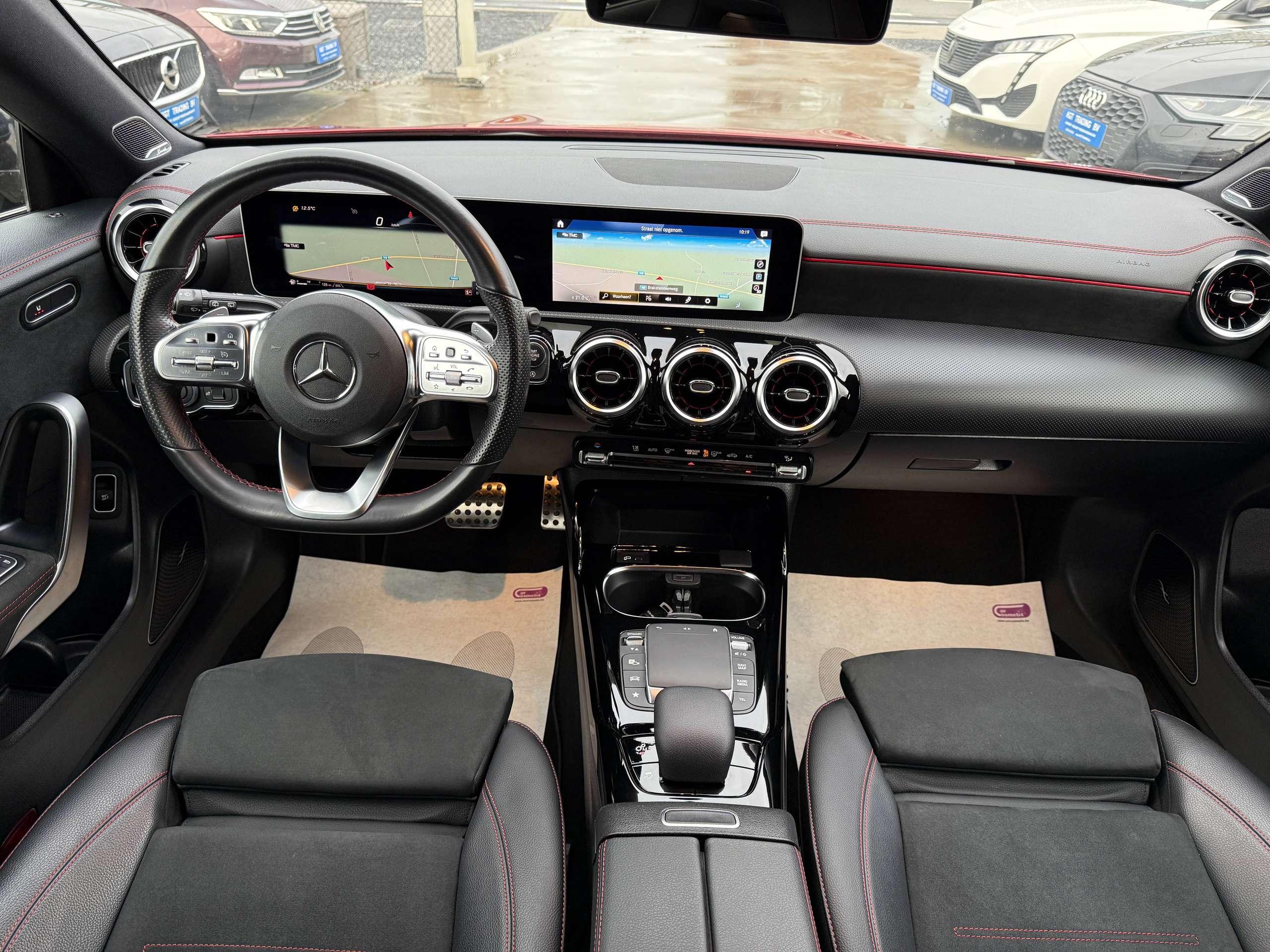 d8407b22-878a-44f5-beaa-2aac401e12e835-mercedes-benz-cla-35-amg-4matic-amg-exhaust-burmester-camera-full-led-navi-leder.jpg
