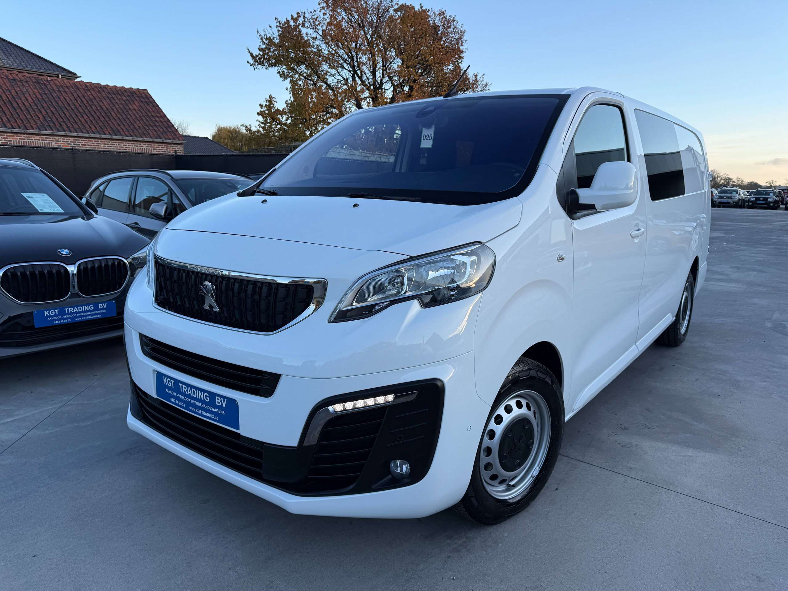 dc9720ce-d983-4e6c-8413-235c7c0df9d21-peugeot-expert-2-0-bluehdi-6-zit-automaat-navi-camera-carplay-pdc.jpg