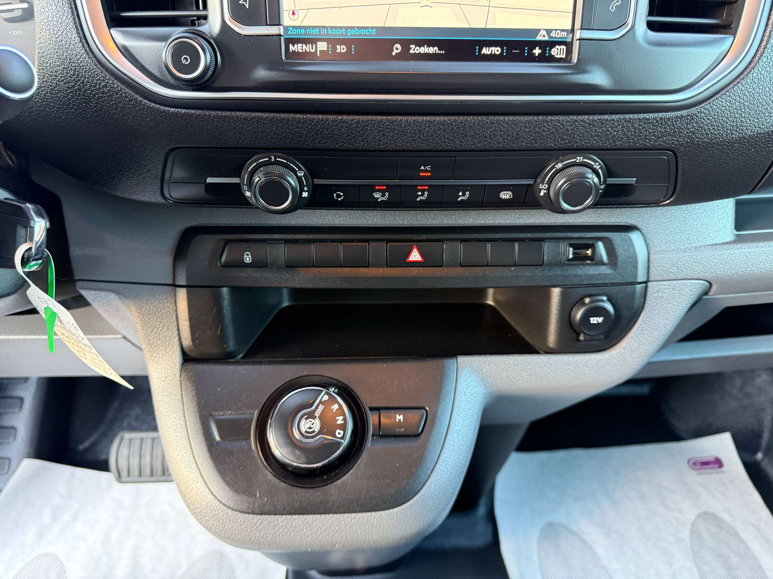 dc9720ce-d983-4e6c-8413-235c7c0df9d219-peugeot-expert-2-0-bluehdi-6-zit-automaat-navi-camera-carplay-pdc.jpg