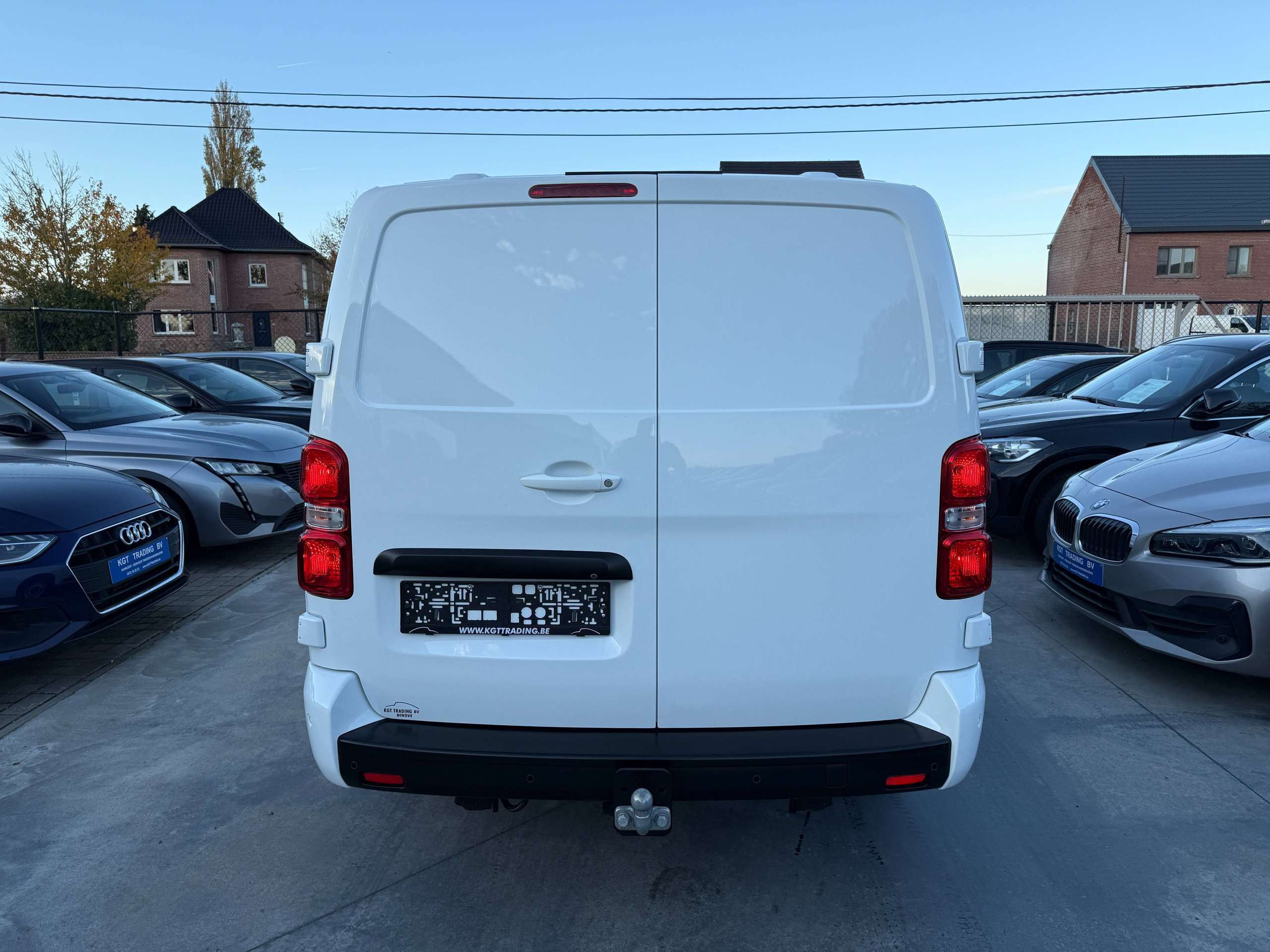 dc9720ce-d983-4e6c-8413-235c7c0df9d26-peugeot-expert-2-0-bluehdi-6-zit-automaat-navi-camera-carplay-pdc.jpg