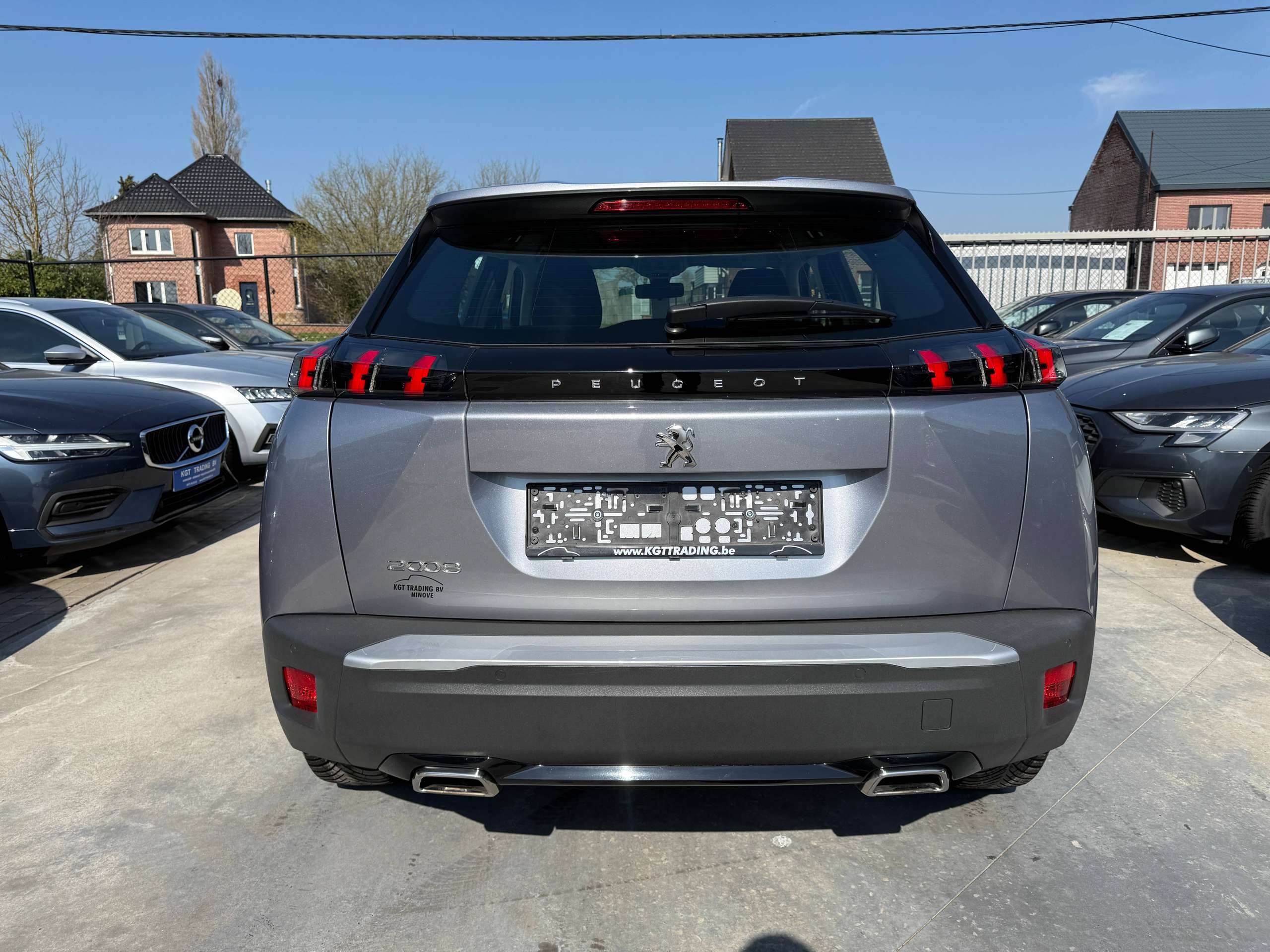 dcaaed2d-945d-47b1-bf2b-3b6fef712c7a6-peugeot-2008-1-2i-130pk-automaat-full-led-navigatie-carplay-alu.jpg