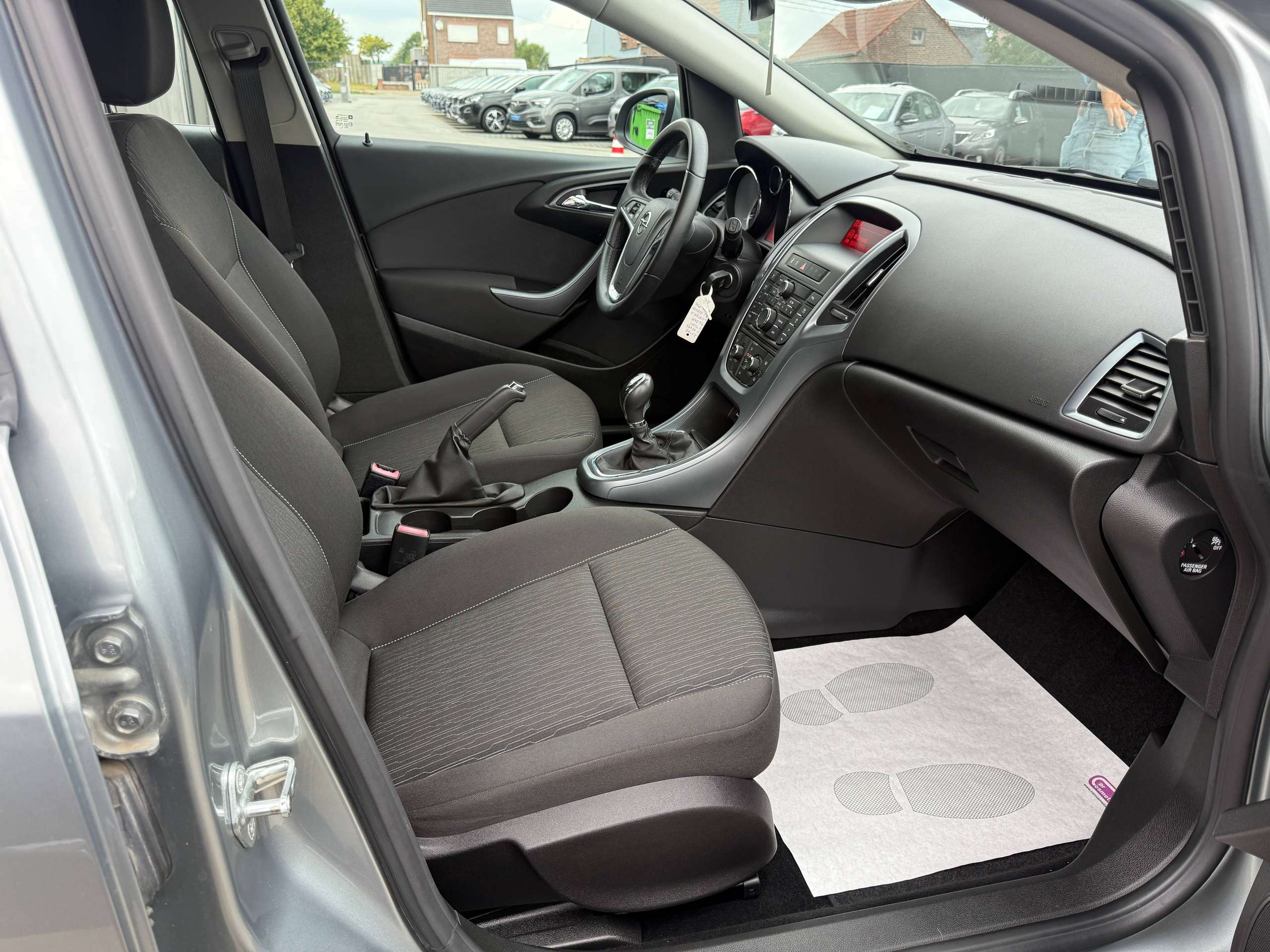 de288c72-940f-4fbb-9885-e7f63229613a20-opel-astra-1-7-cdti-110pk-5-deurs-parkeersensoren-airco-alu-velgen-carpass.jpg
