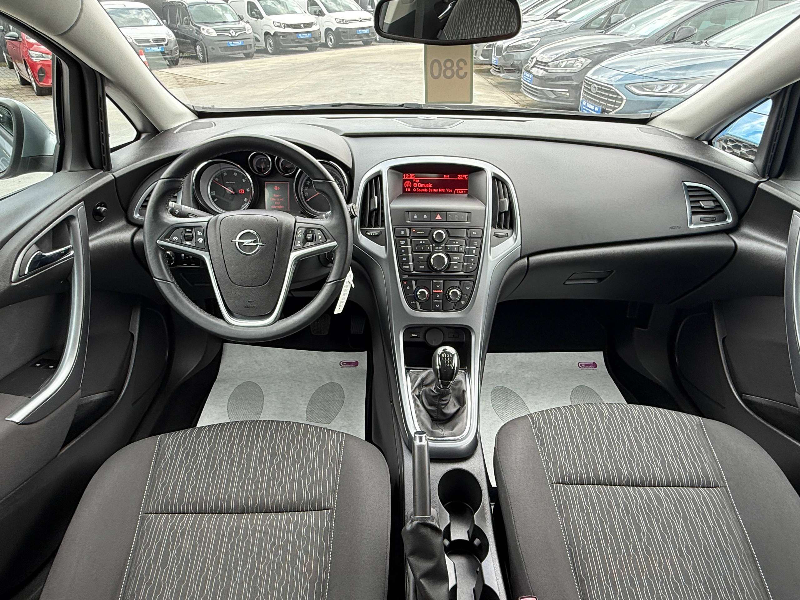 de288c72-940f-4fbb-9885-e7f63229613a25-opel-astra-1-7-cdti-110pk-5-deurs-parkeersensoren-airco-alu-velgen-carpass.jpg
