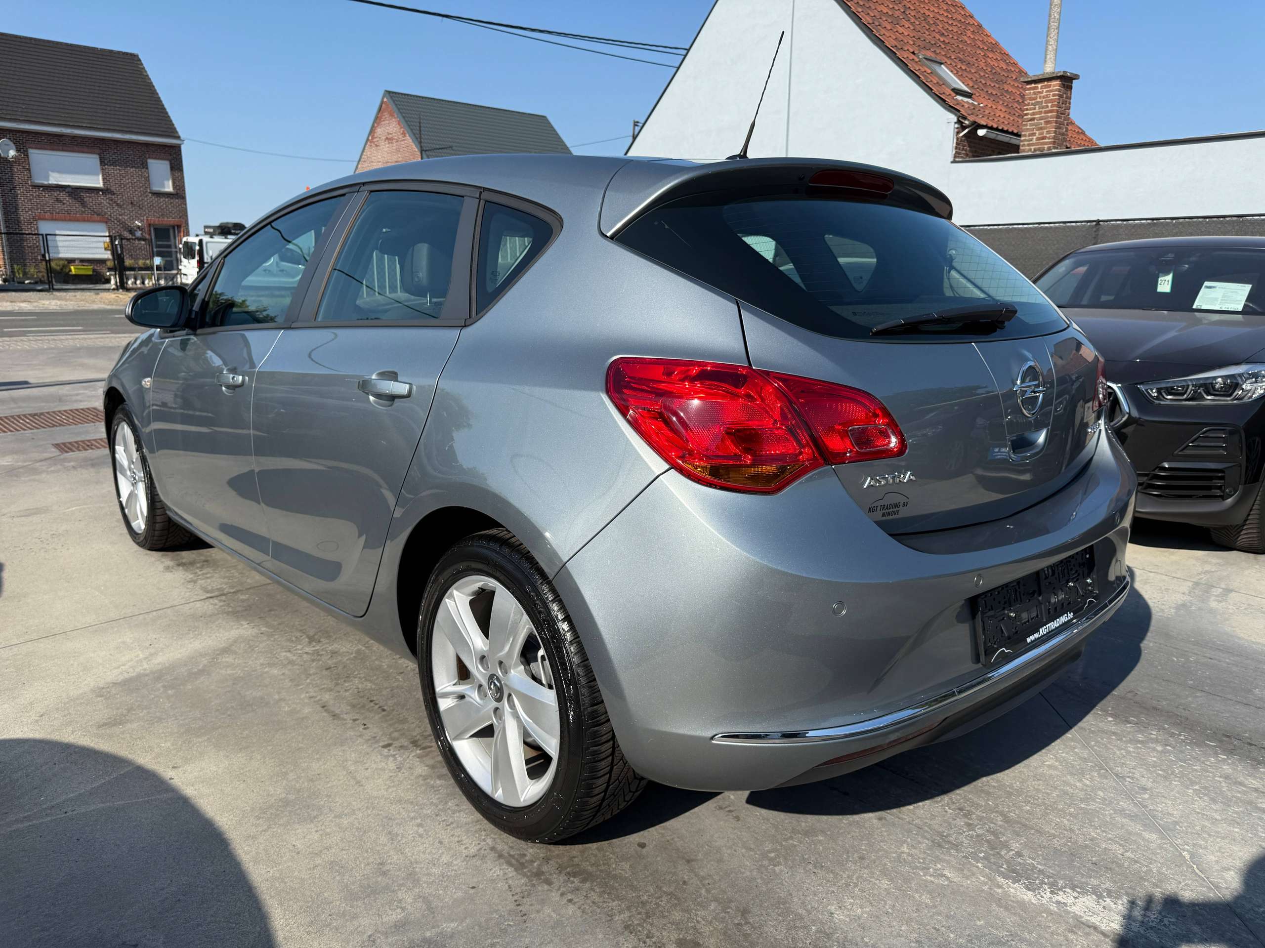 de288c72-940f-4fbb-9885-e7f63229613a7-opel-astra-1-7-cdti-110pk-5-deurs-parkeersensoren-airco-alu-velgen-carpass.jpg
