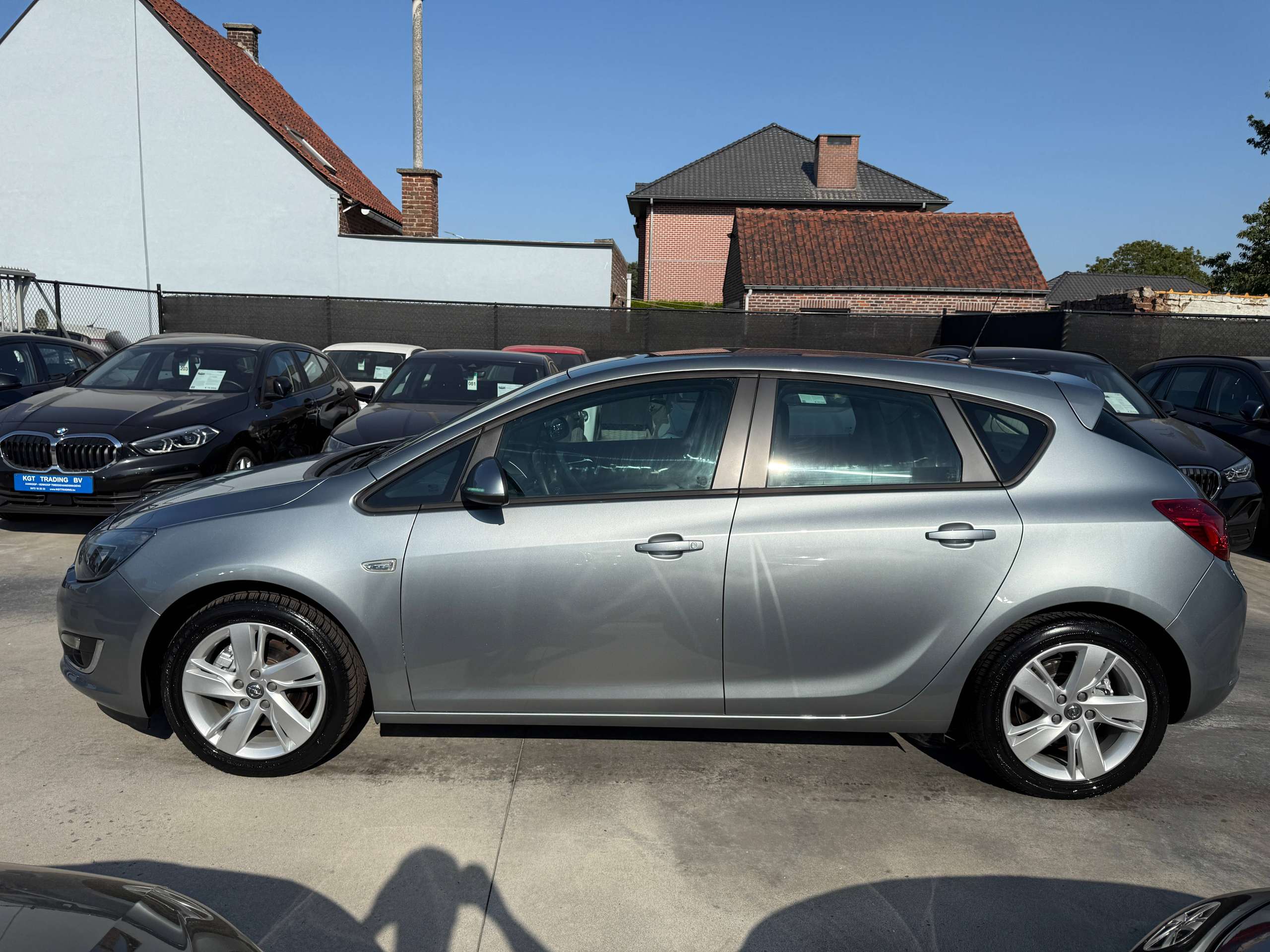 de288c72-940f-4fbb-9885-e7f63229613a8-opel-astra-1-7-cdti-110pk-5-deurs-parkeersensoren-airco-alu-velgen-carpass.jpg