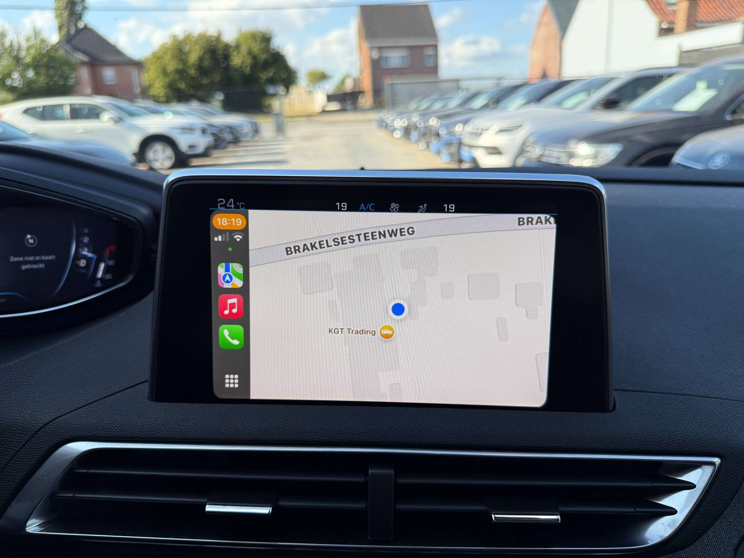 debdb364-b0c2-452c-aa47-903ec3079dcb30-peugeot-3008-1-2i-130pk-navigatie-zwart-leder-camera-carplay-focal-soundsysteem.jpg