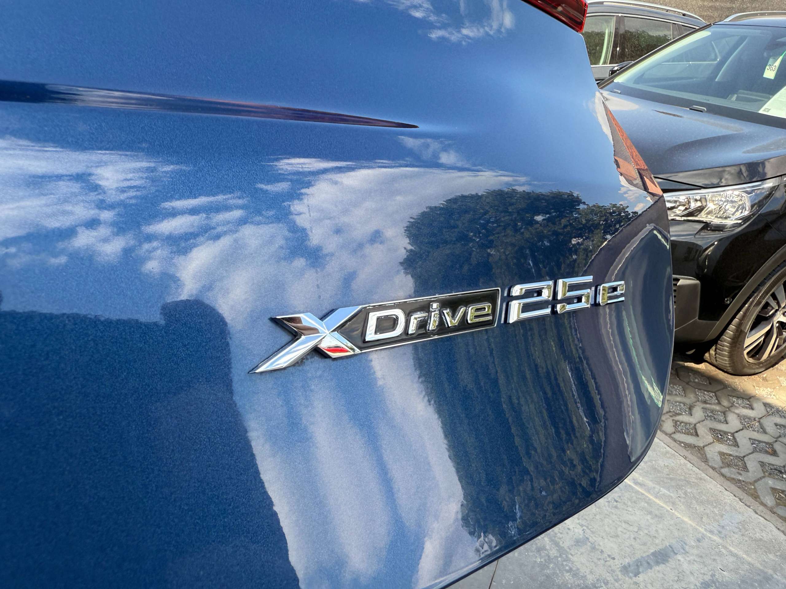 dee57dcb-7b94-4030-a67e-5d151e2b2add18-bmw-x1-1-5-ia-x-drive25e-hybride-automaat-navi-full-led-camera-head-up-dab-pdc.jpg