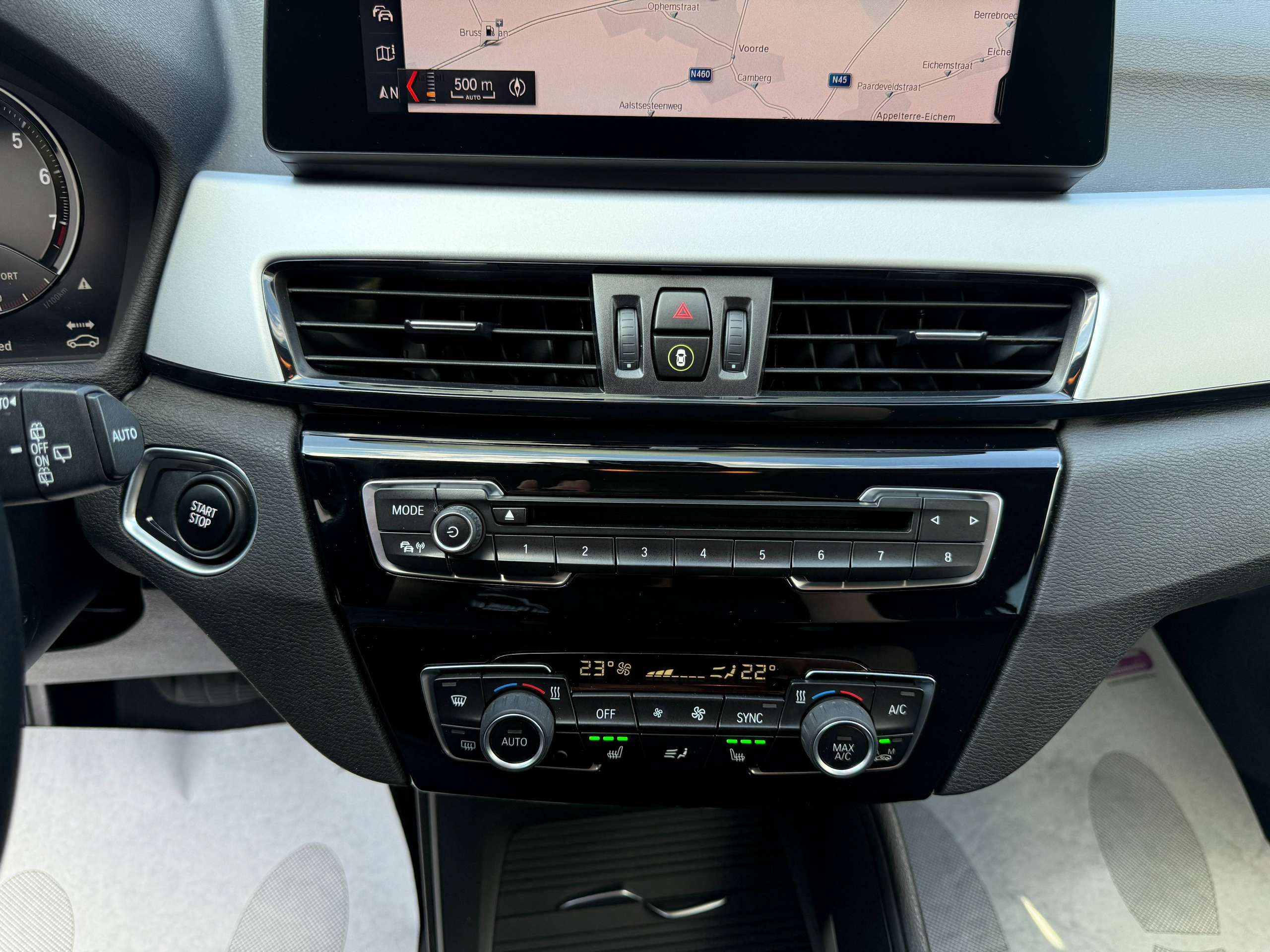 dee57dcb-7b94-4030-a67e-5d151e2b2add23-bmw-x1-1-5-ia-x-drive25e-hybride-automaat-navi-full-led-camera-head-up-dab-pdc.jpg