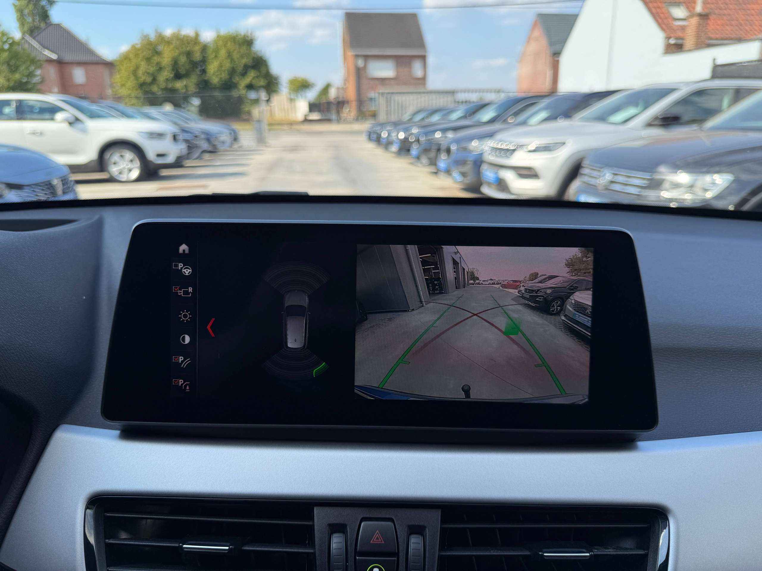 dee57dcb-7b94-4030-a67e-5d151e2b2add25-bmw-x1-1-5-ia-x-drive25e-hybride-automaat-navi-full-led-camera-head-up-dab-pdc.jpg