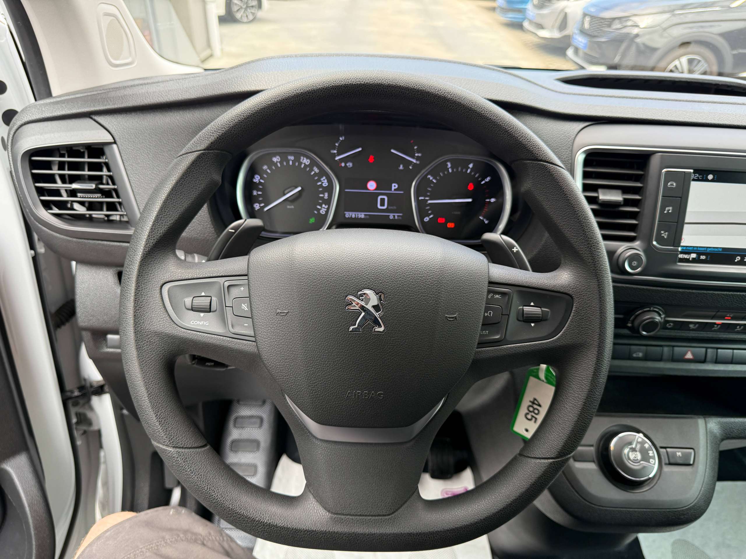 e374bee4-d387-4300-95ca-b6da679cc32518-peugeot-expert-2-0-bluehdi-3-zit-automaat-navigatie-camera-dode-hoek-adaptieve-cruise-control.jpg
