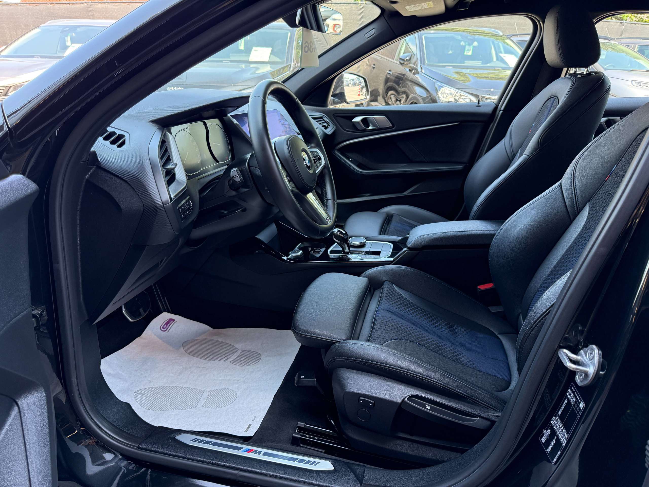 f7052b43-045d-4741-9aee-d5a4ae2d109c13-bmw-116-ia-m-sport-automaat-navigatie-leder-full-led-carplay-dab-alu.jpg