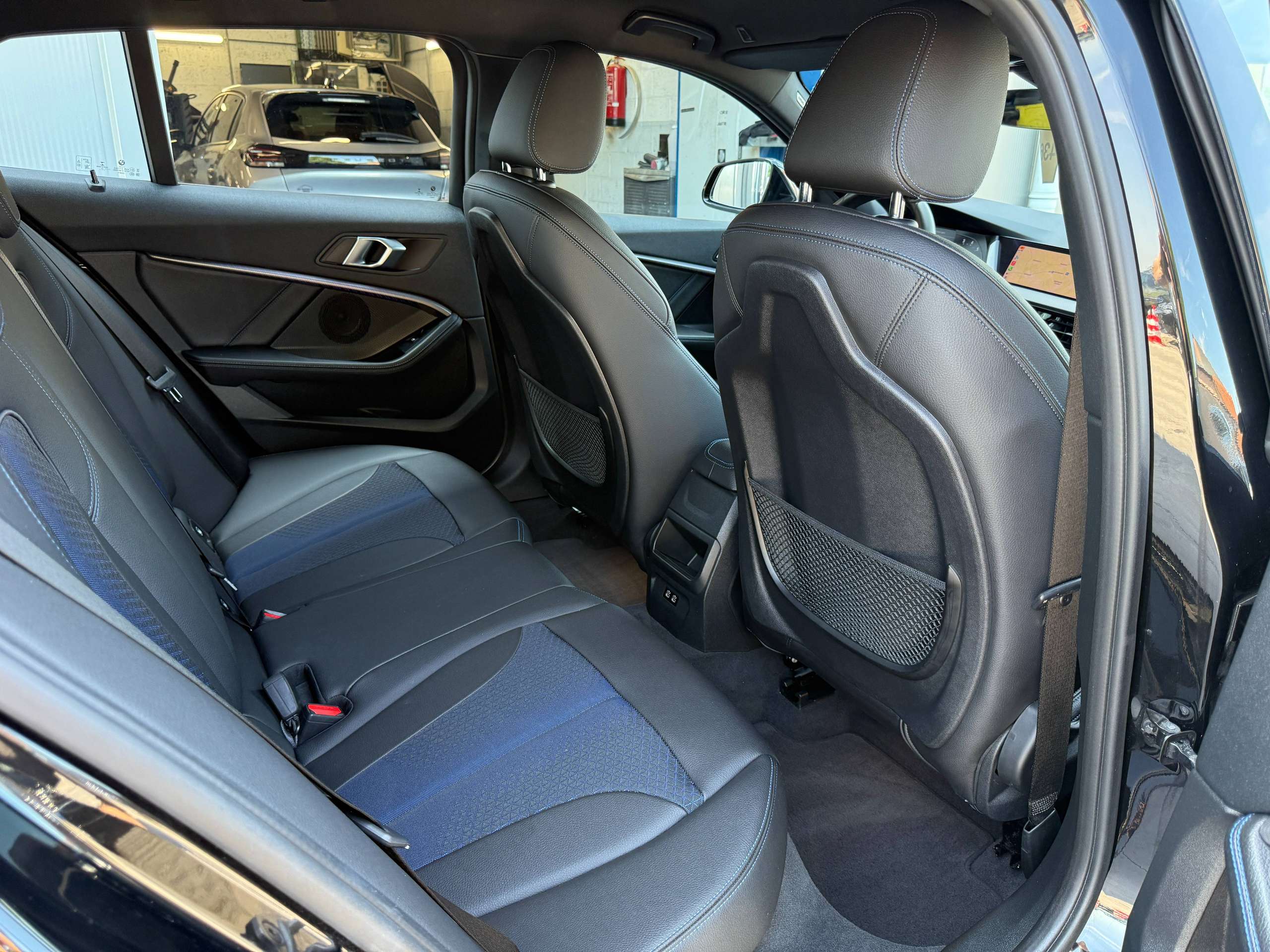 f7052b43-045d-4741-9aee-d5a4ae2d109c33-bmw-116-ia-m-sport-automaat-navigatie-leder-full-led-carplay-dab-alu.jpg