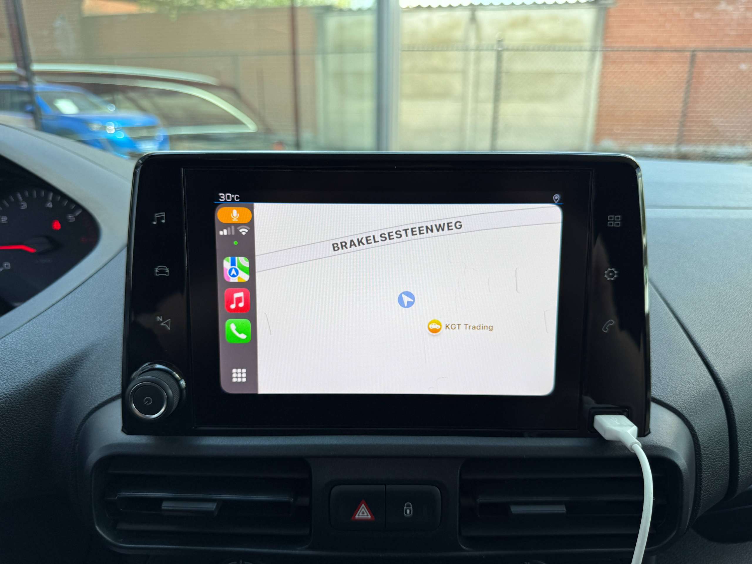 fccbf601-19f1-4680-9f61-9f848a68ba1b25-peugeot-partner-1-5-bluehdi-102pk-l2-carplay-navigatie-bluetooth-pdc-a-c.jpg