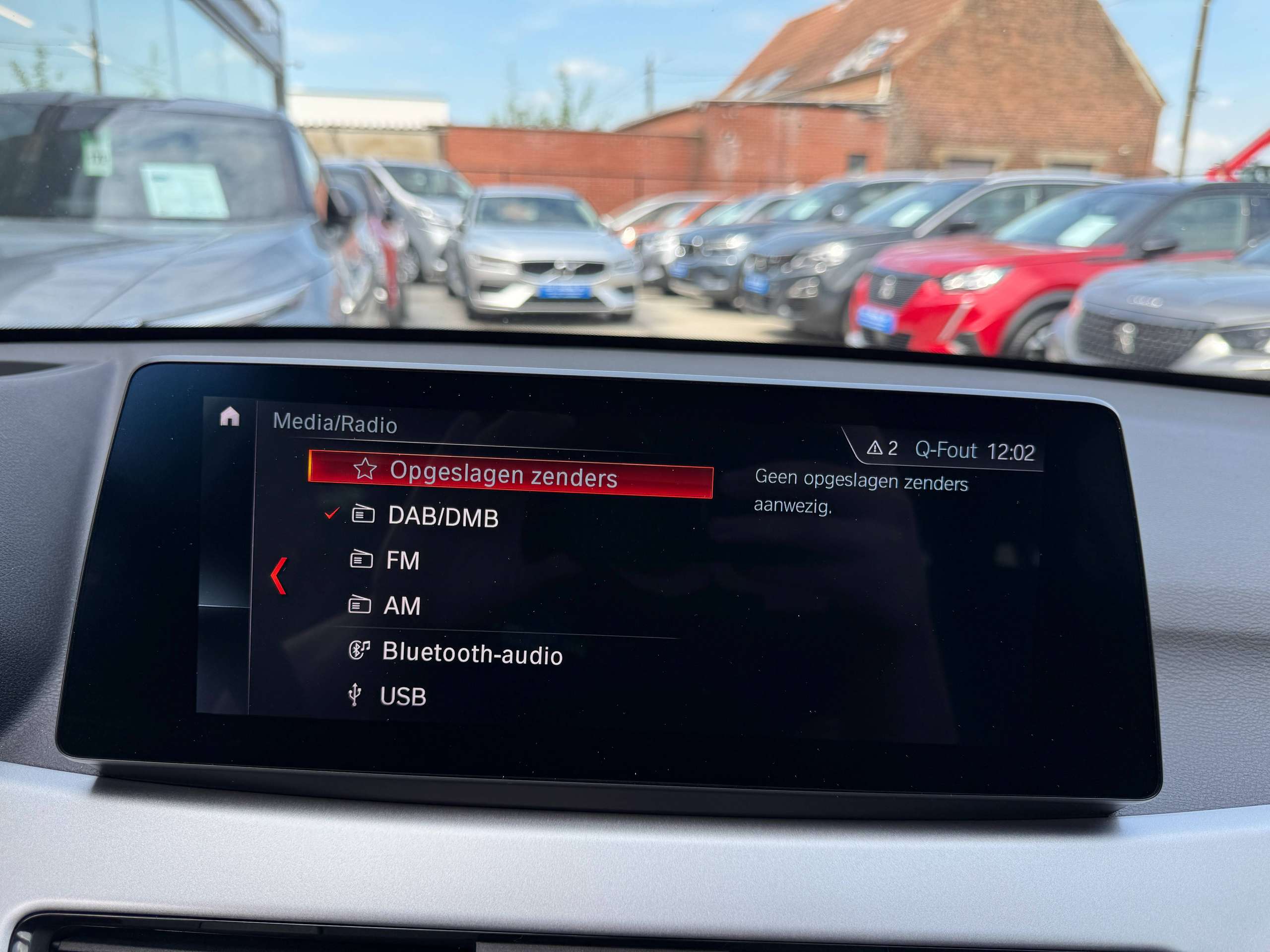 07766b53-5a68-4c6d-8462-7ae9b4686fc323-bmw-x1-1-5i-navigatie-leder-camera-head-up-zetelverwarming.jpg
