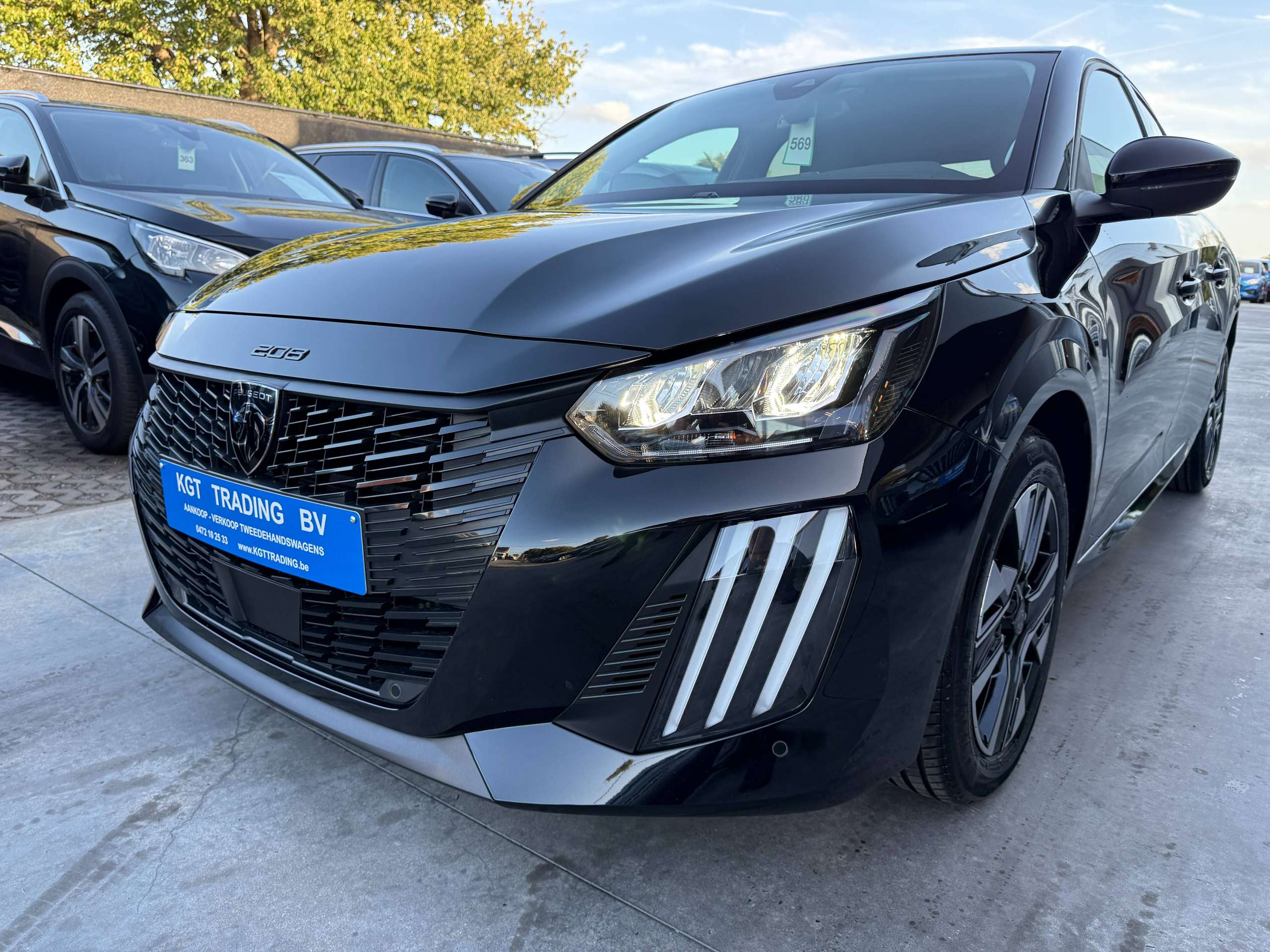 103caf56-f761-4ab3-ac22-4a0bd9db905210-peugeot-208-1-2i-turbo-100pk-allure-leder-full-led-carplay-bluetooth-pdc.jpg