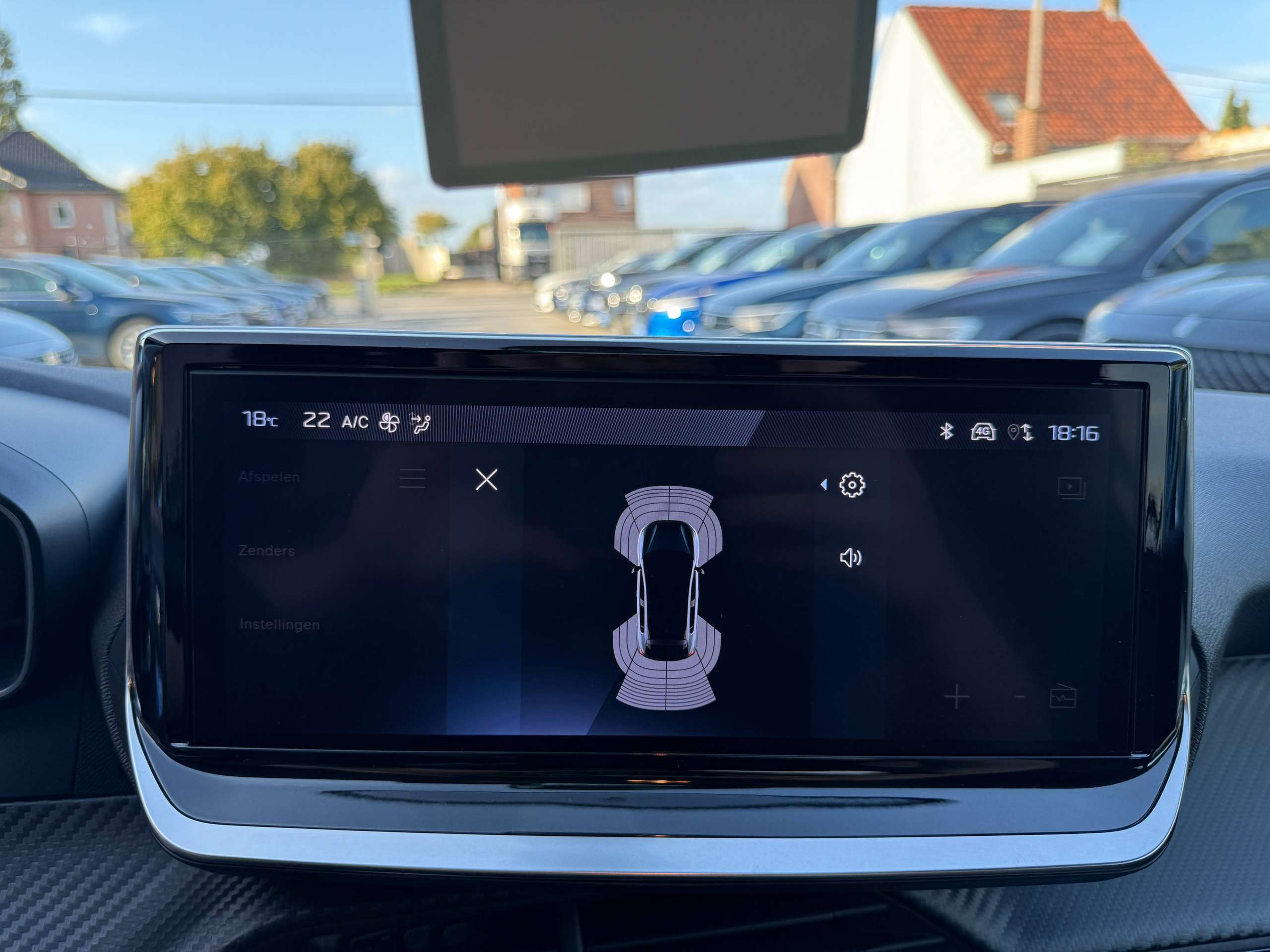 103caf56-f761-4ab3-ac22-4a0bd9db905223-peugeot-208-1-2i-turbo-100pk-allure-leder-full-led-carplay-bluetooth-pdc.jpg