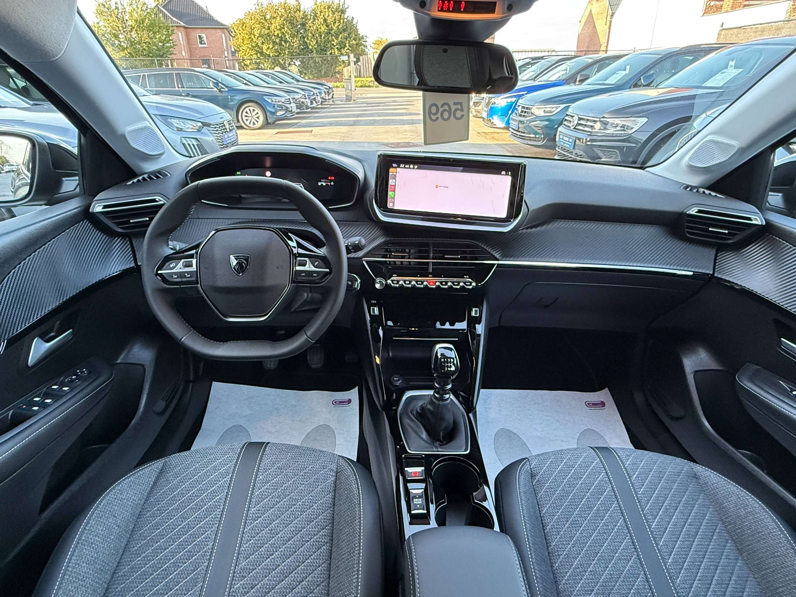 103caf56-f761-4ab3-ac22-4a0bd9db905233-peugeot-208-1-2i-turbo-100pk-allure-leder-full-led-carplay-bluetooth-pdc.jpg