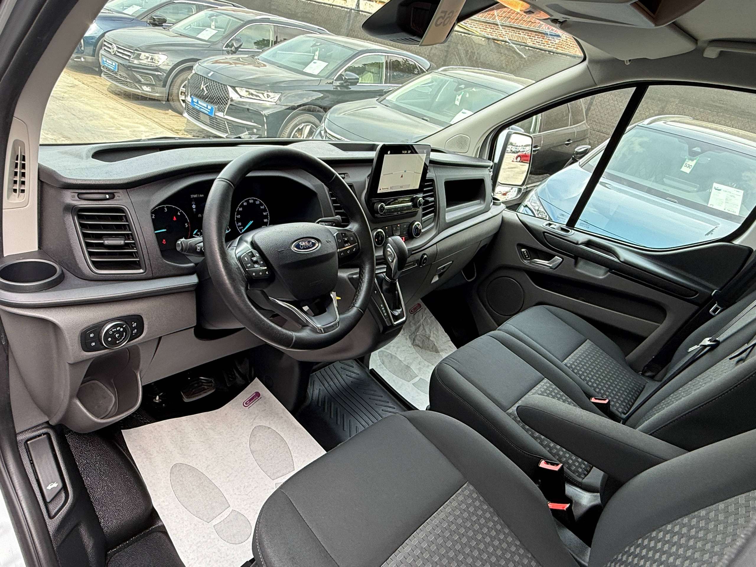1eb1e95c-0767-45b1-83b9-d066c50ff37115-ford-transit-custom-2-0-tdci-130pk-automaat-navigatie-carplay-zetelverwarming-pdc-led-carpass.jpg